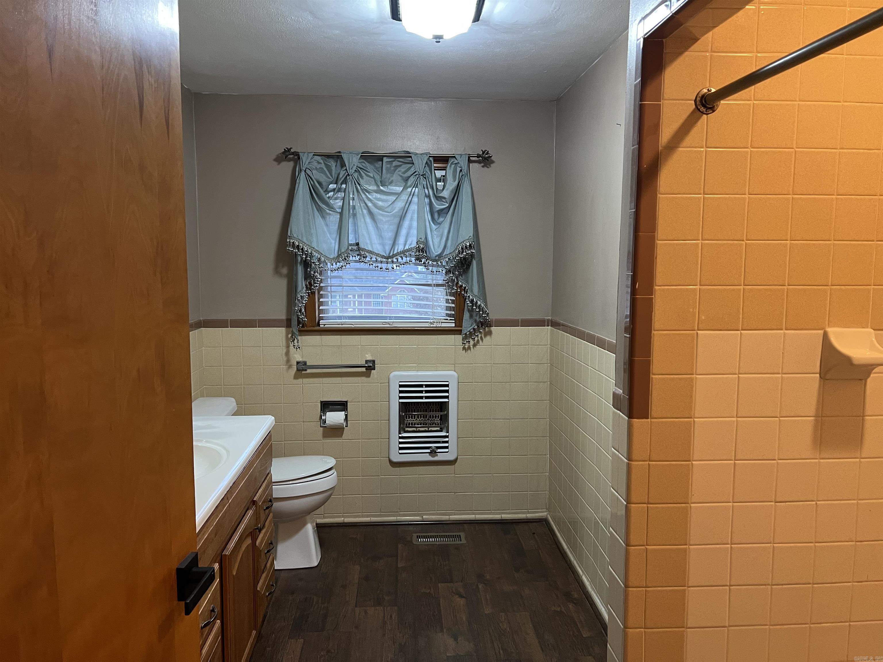 1120 W North St  Piggott, AR