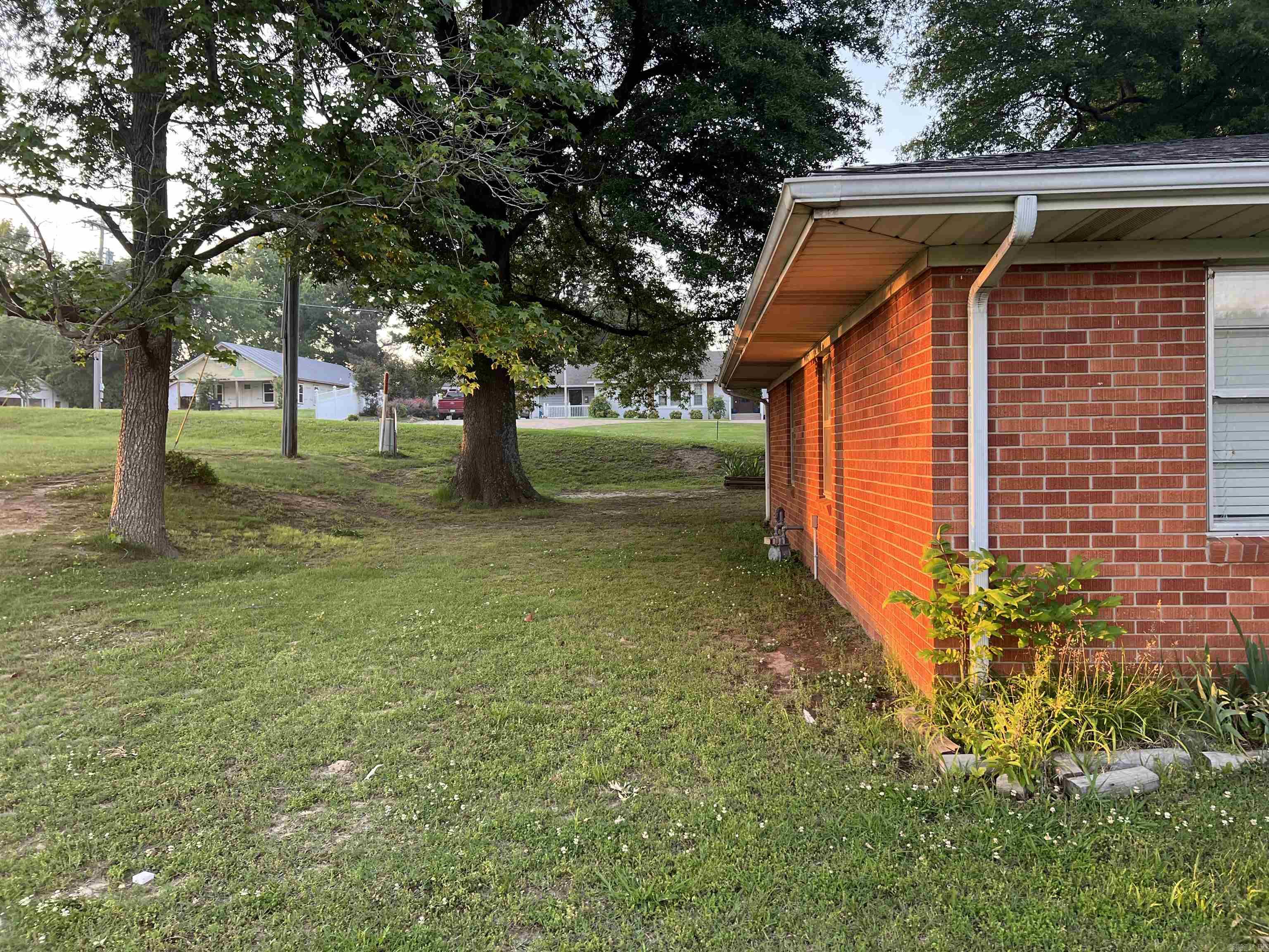 1120 W North St  Piggott, AR