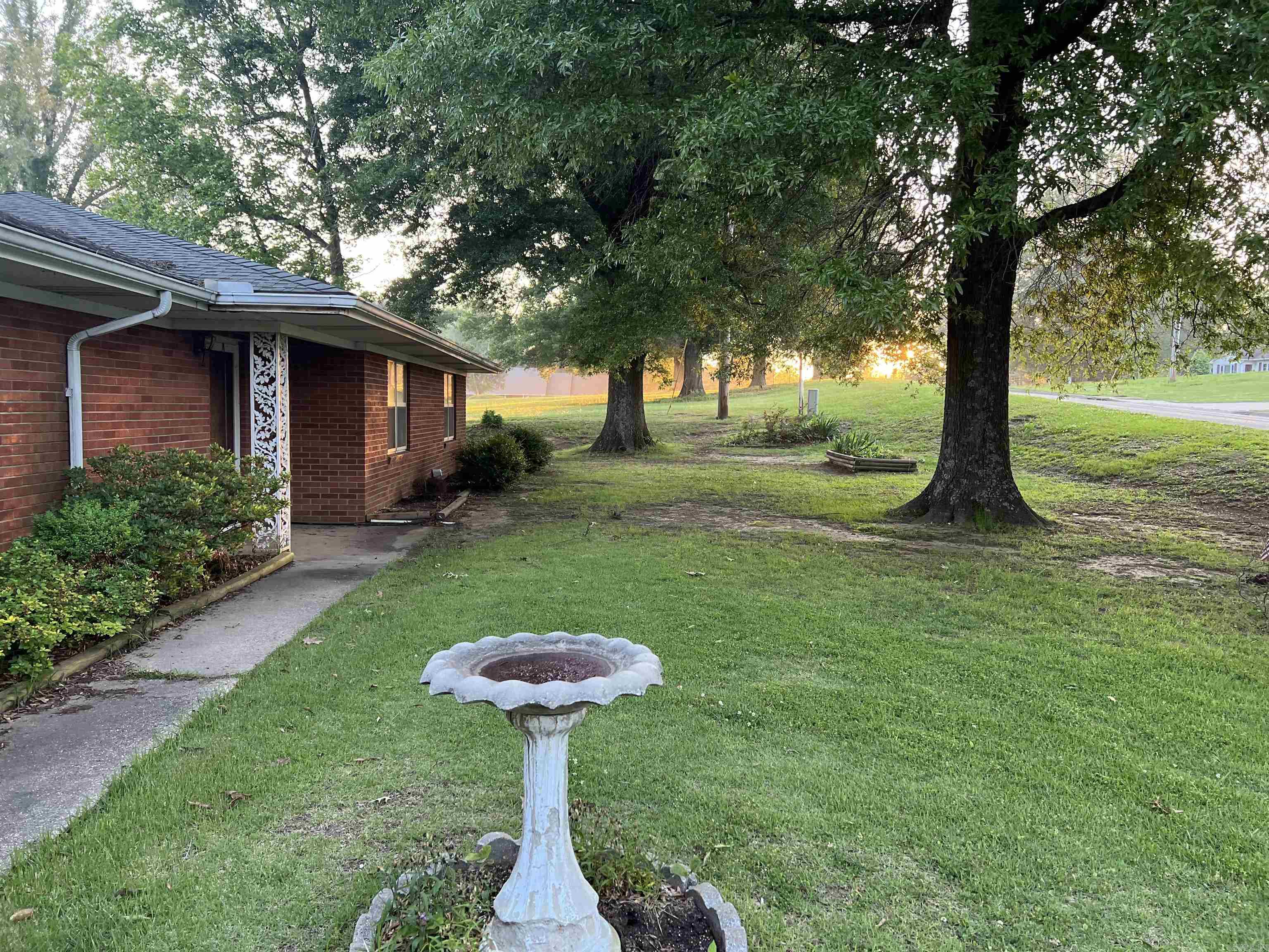 1120 W North St  Piggott, AR