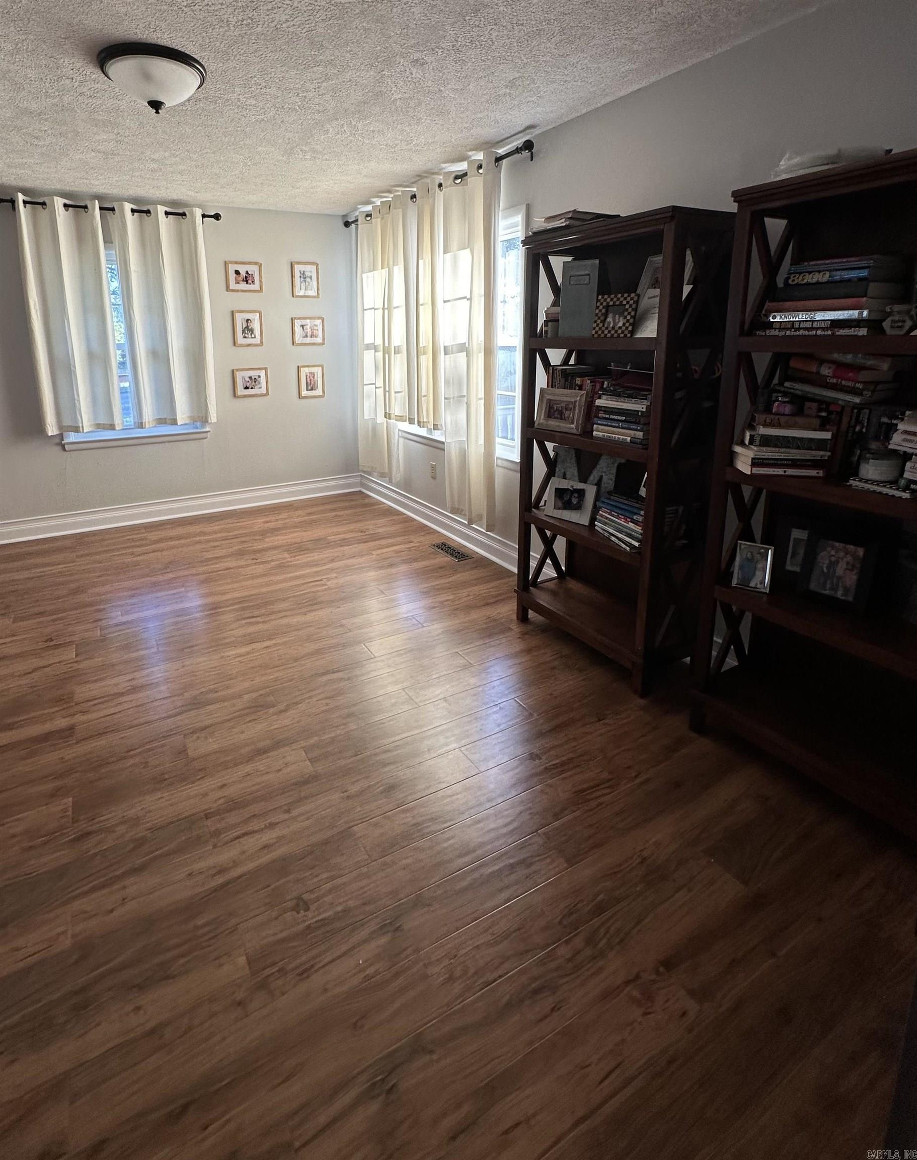 1129 W North St Piggott, AR 72454