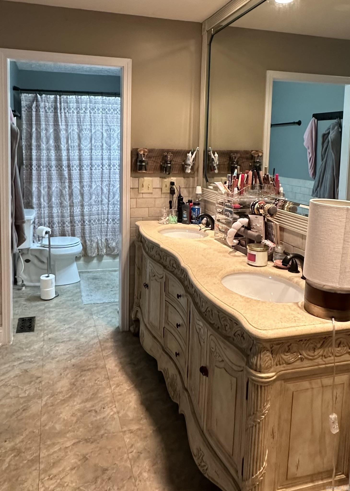 1129 W North St Piggott, AR 72454