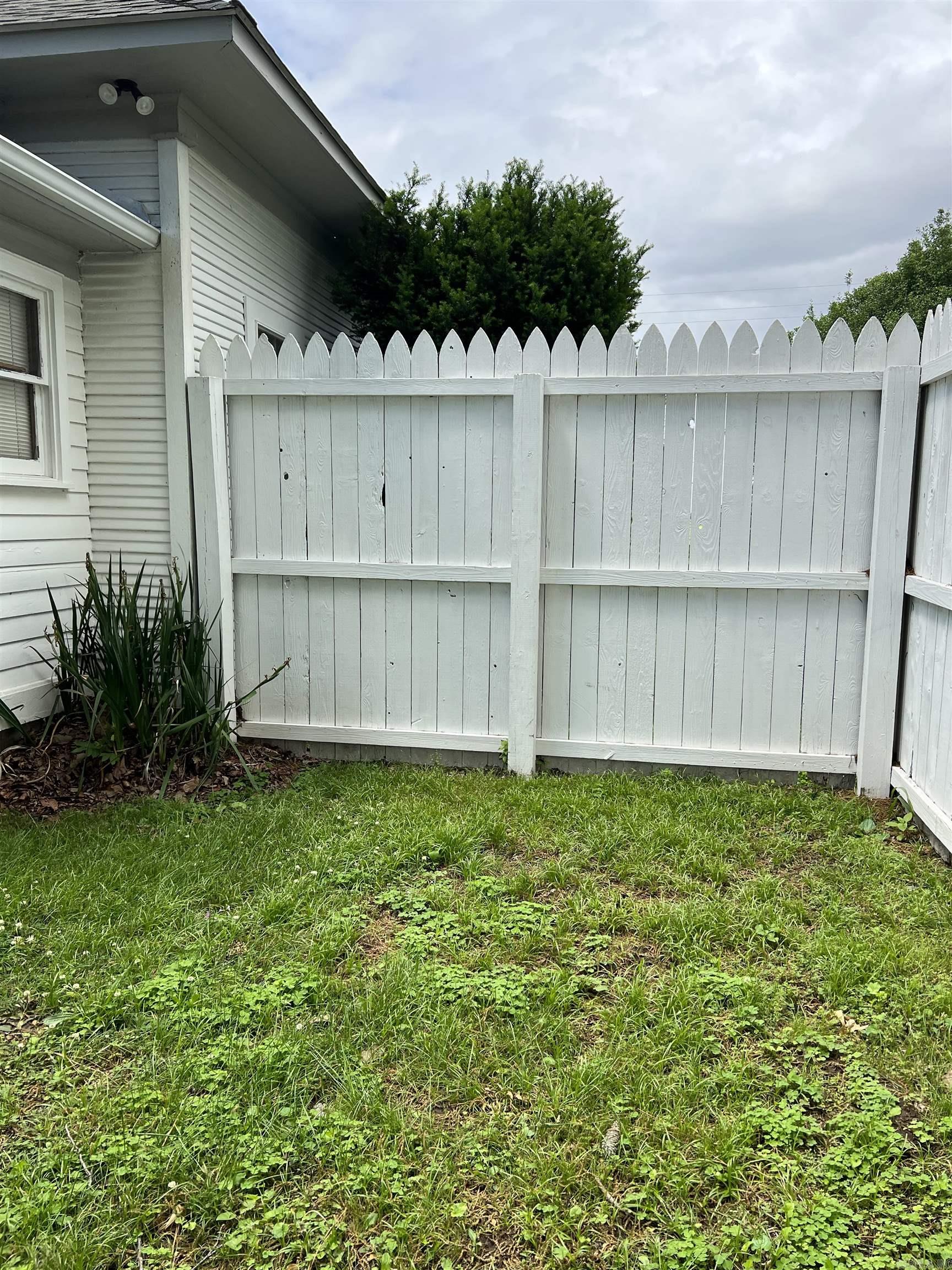 1577 W Main St  Piggott, AR