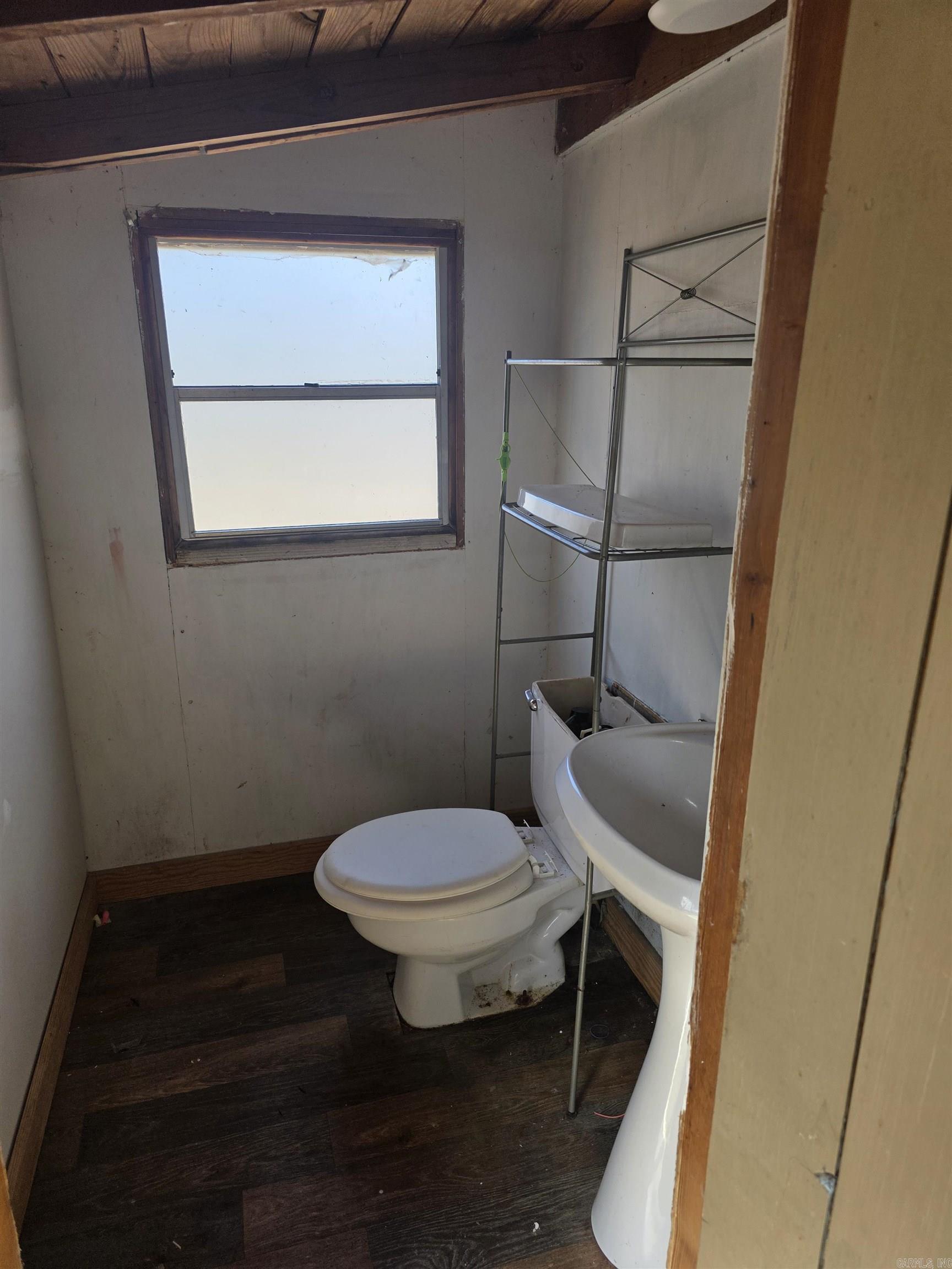 210  Ridge  Mena, AR