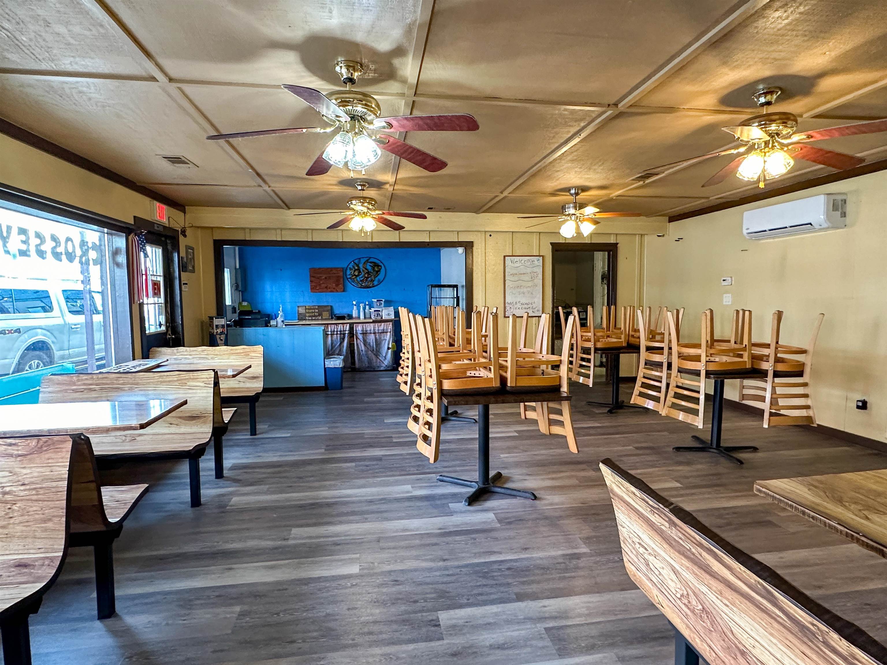 107 E Main  Hardy, AR