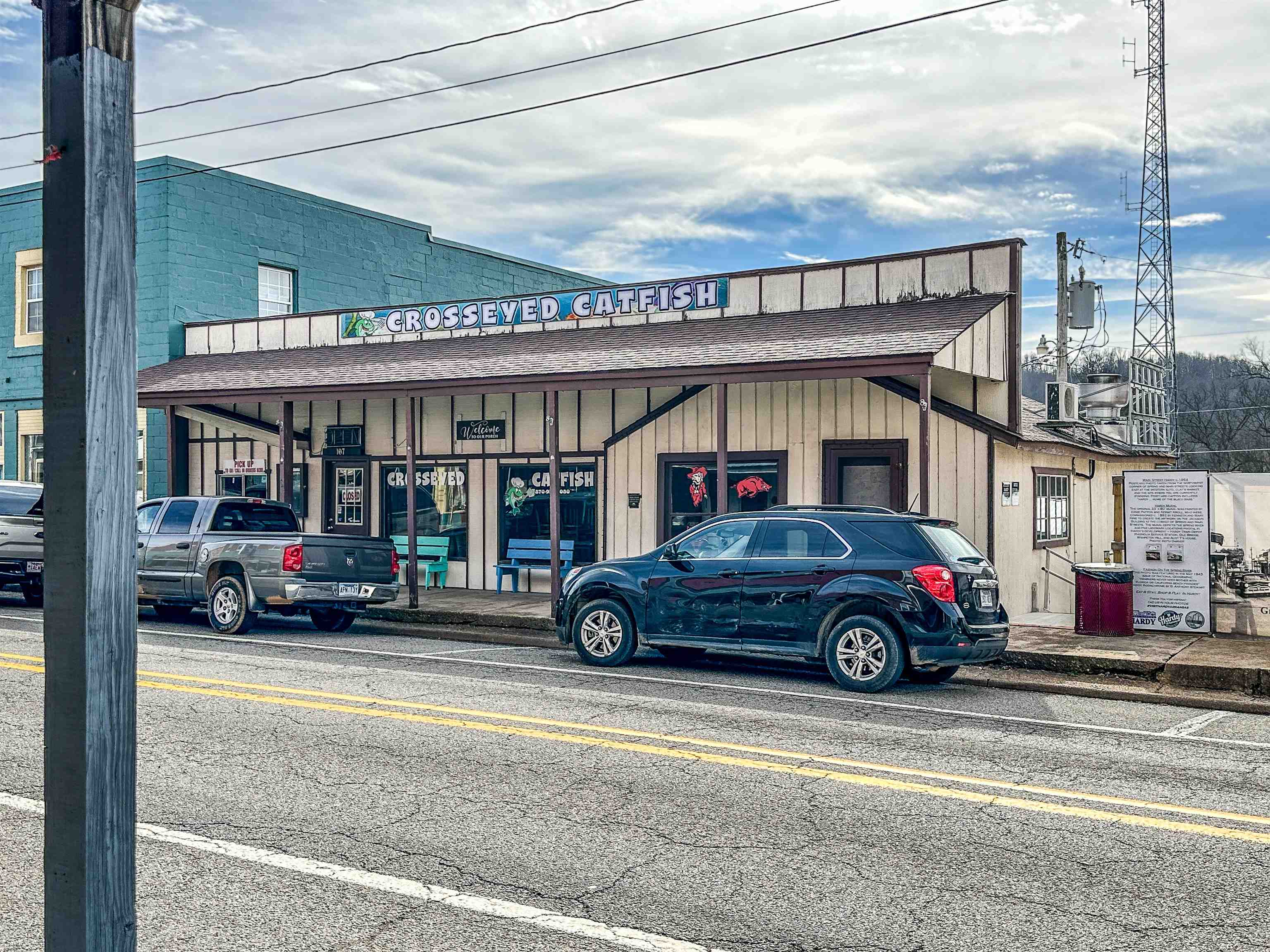 107 E Main  Hardy, AR