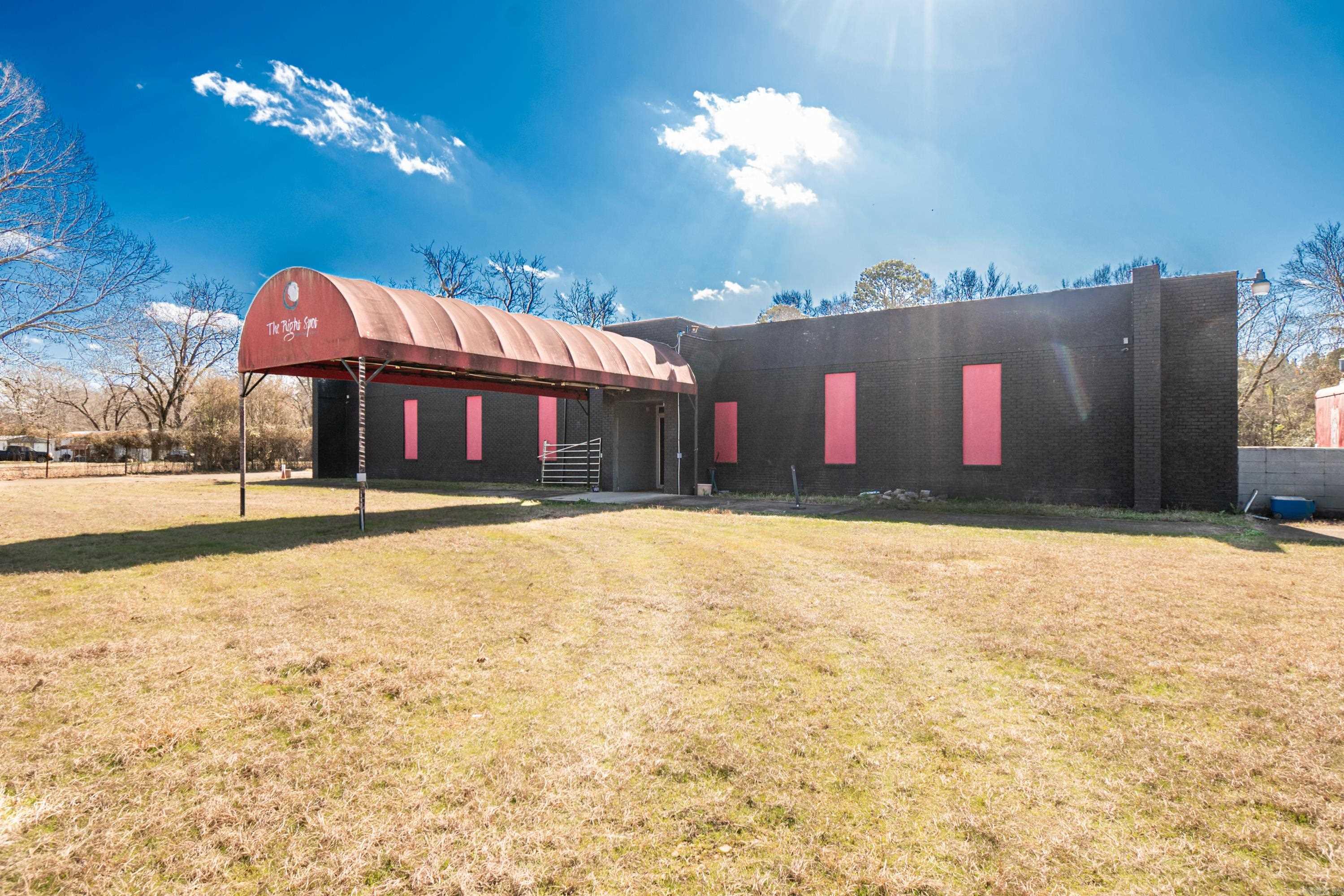 708  Ouachita 67  Camden, AR