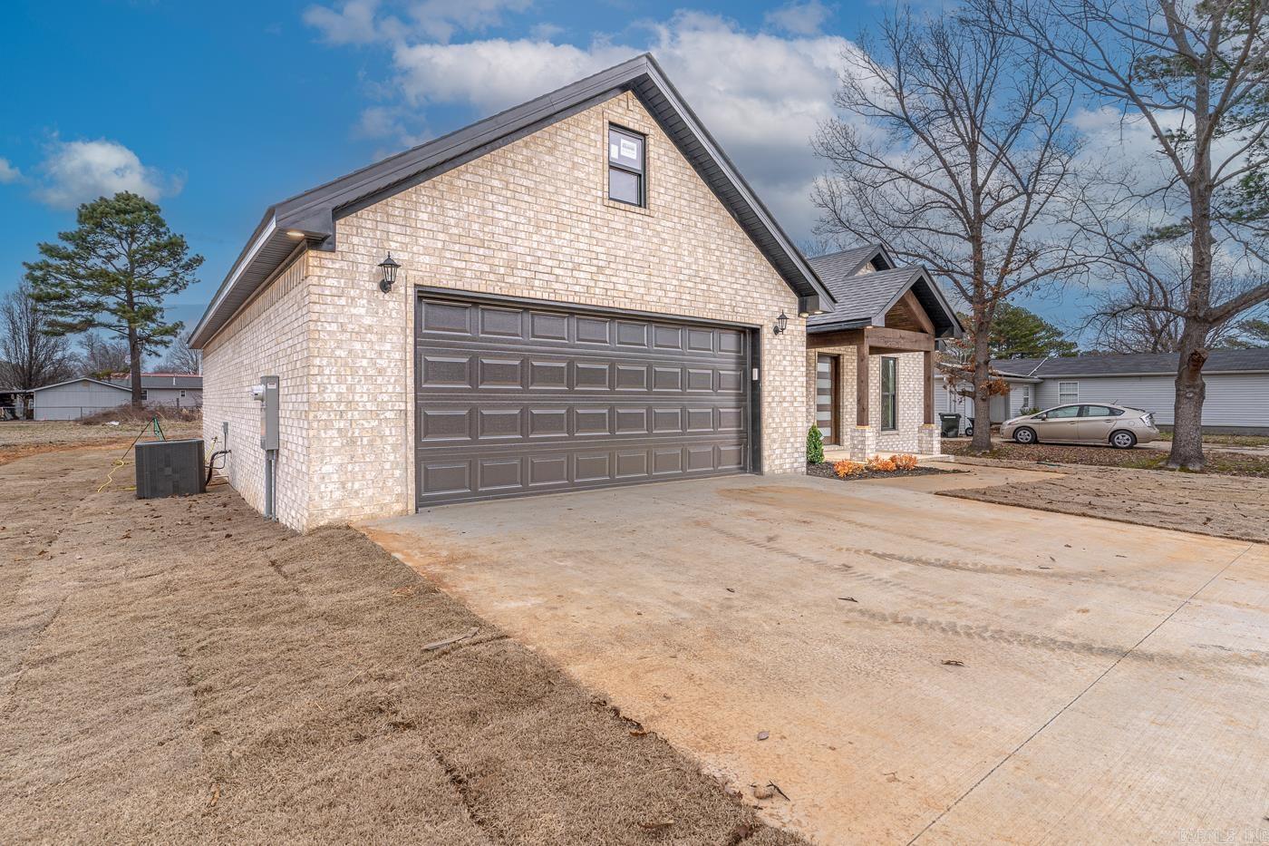 104  Michael  Bono, AR