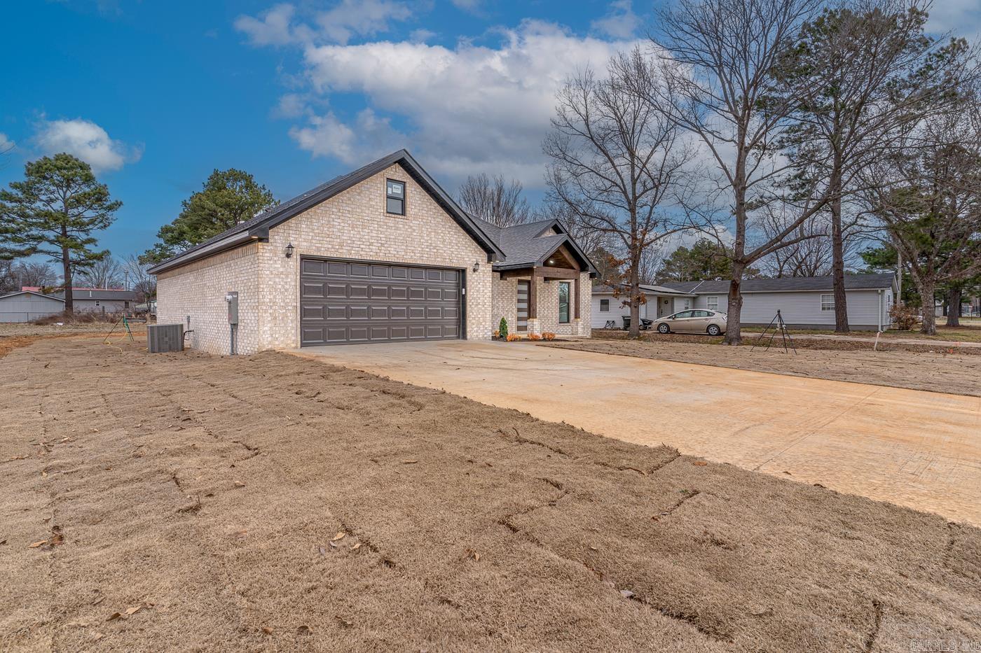 104  Michael  Bono, AR