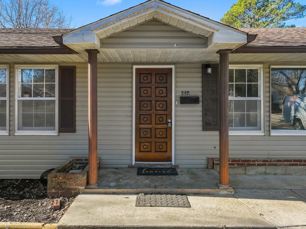 854  Circle  Mountain Home, AR