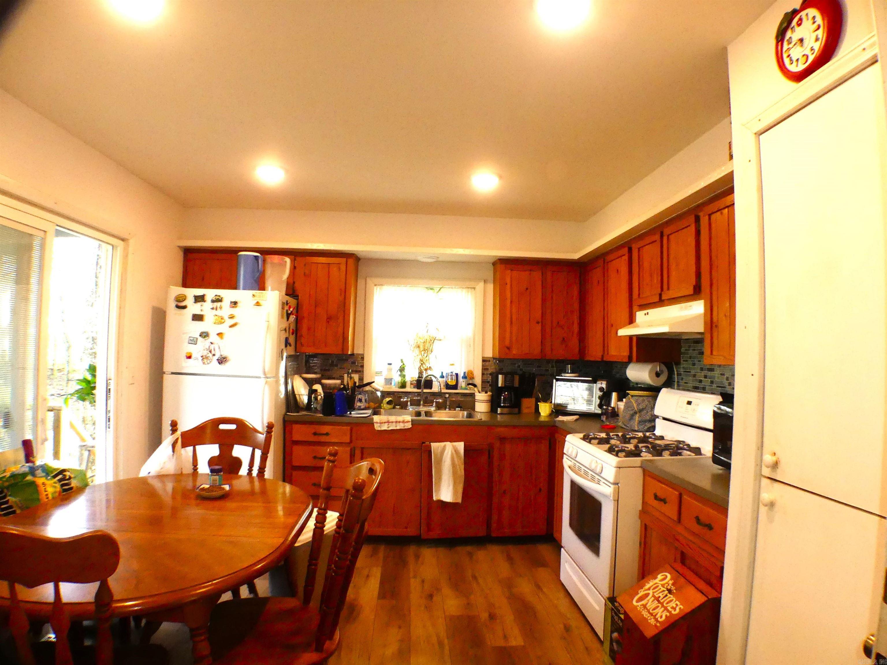 448 S Polk Road 41  Mena, AR