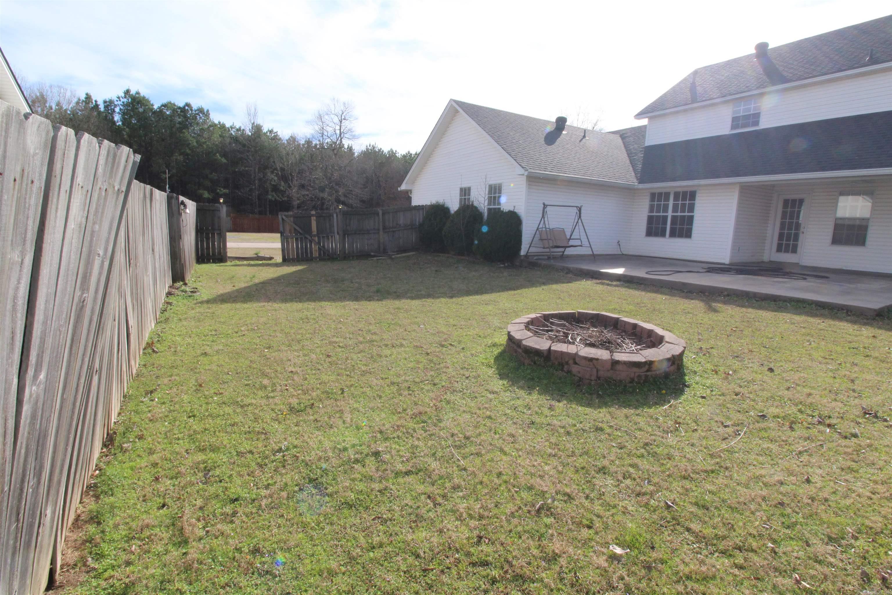 1715  Pleasant Pointe  Bryant, AR