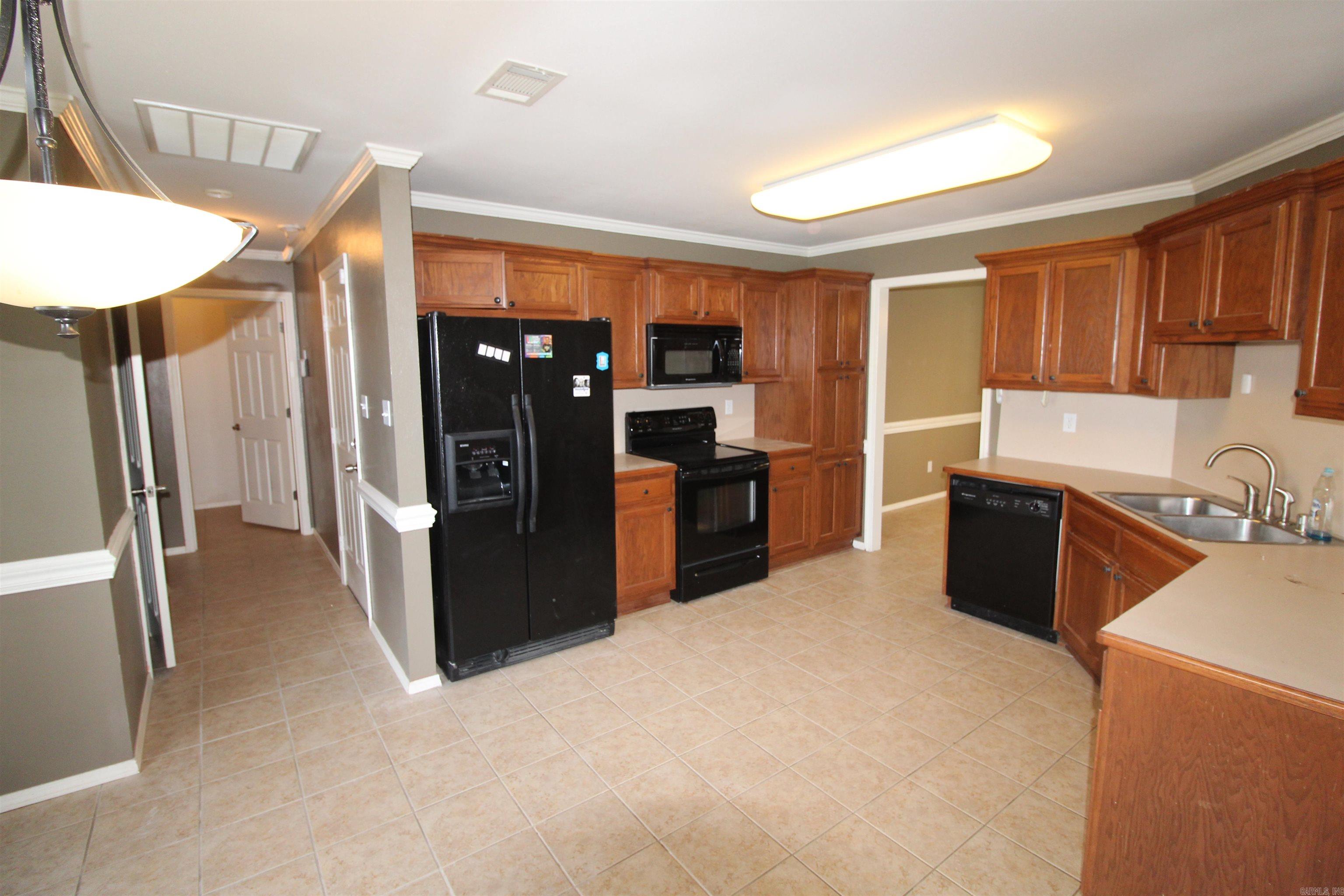 1715  Pleasant Pointe  Bryant, AR