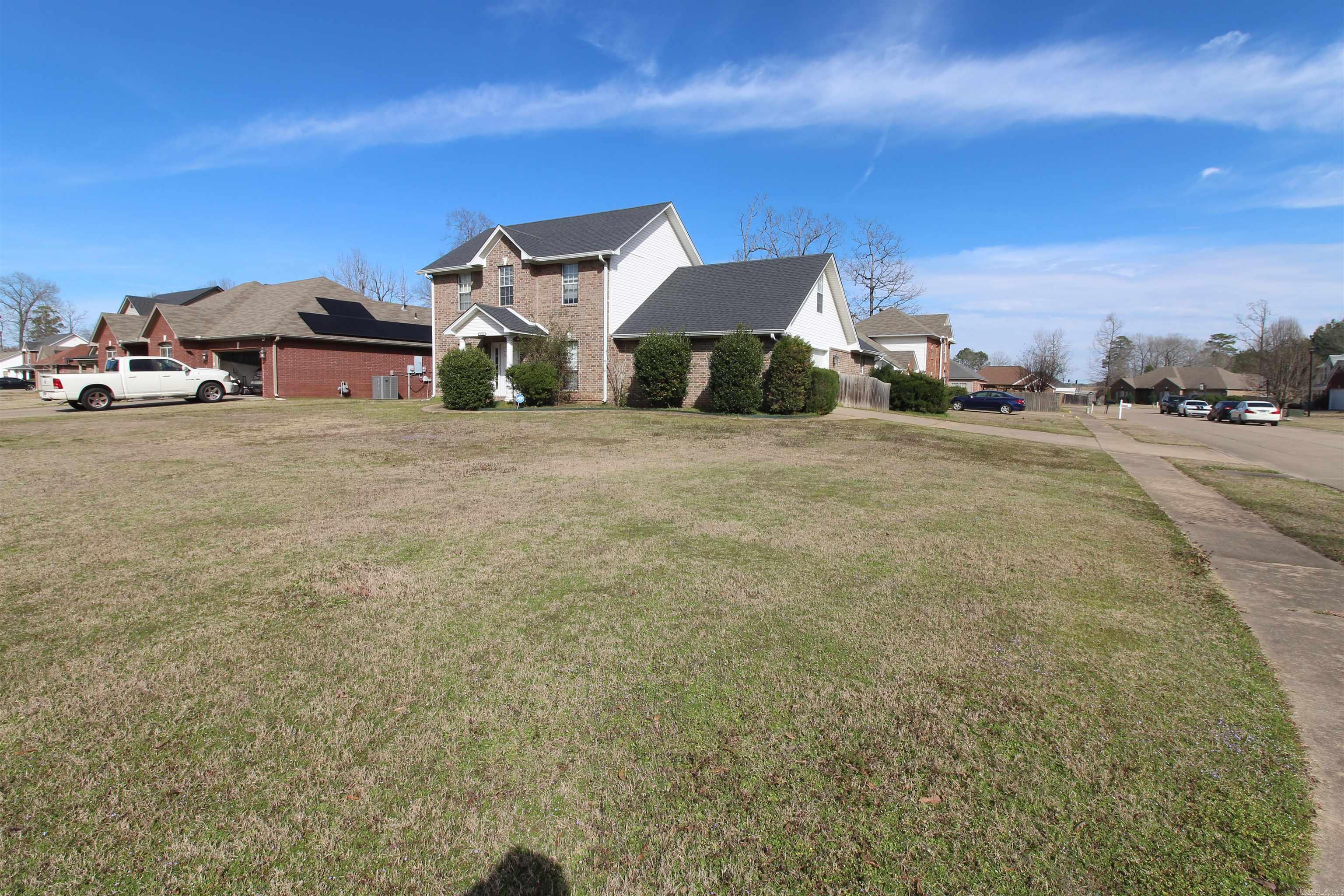 1715  Pleasant Pointe  Bryant, AR