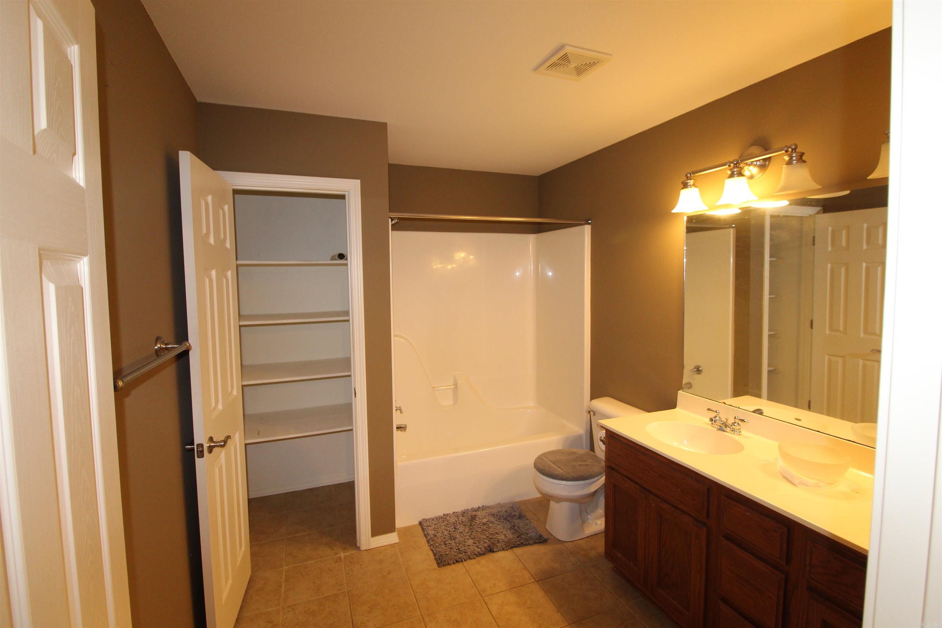1715  Pleasant Pointe  Bryant, AR