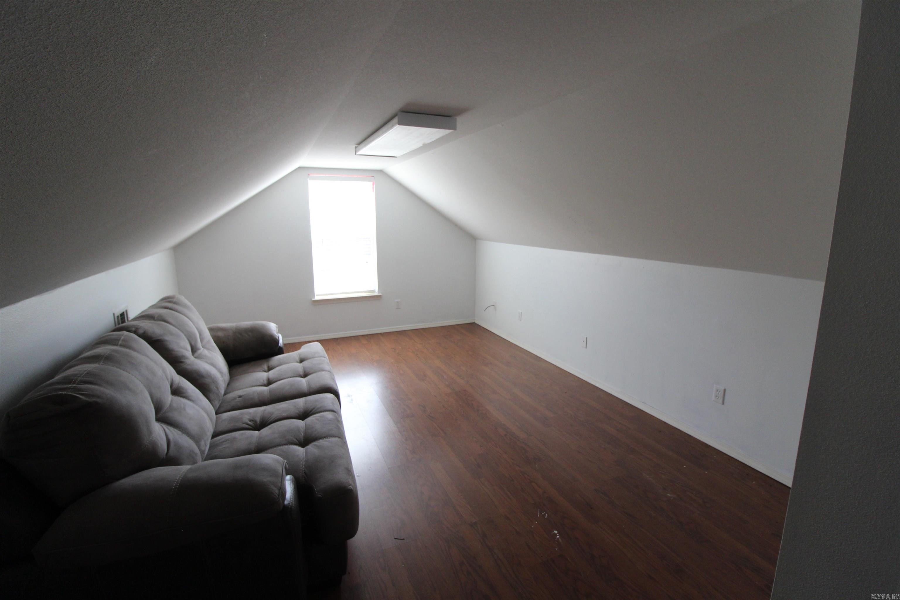 1715  Pleasant Pointe  Bryant, AR