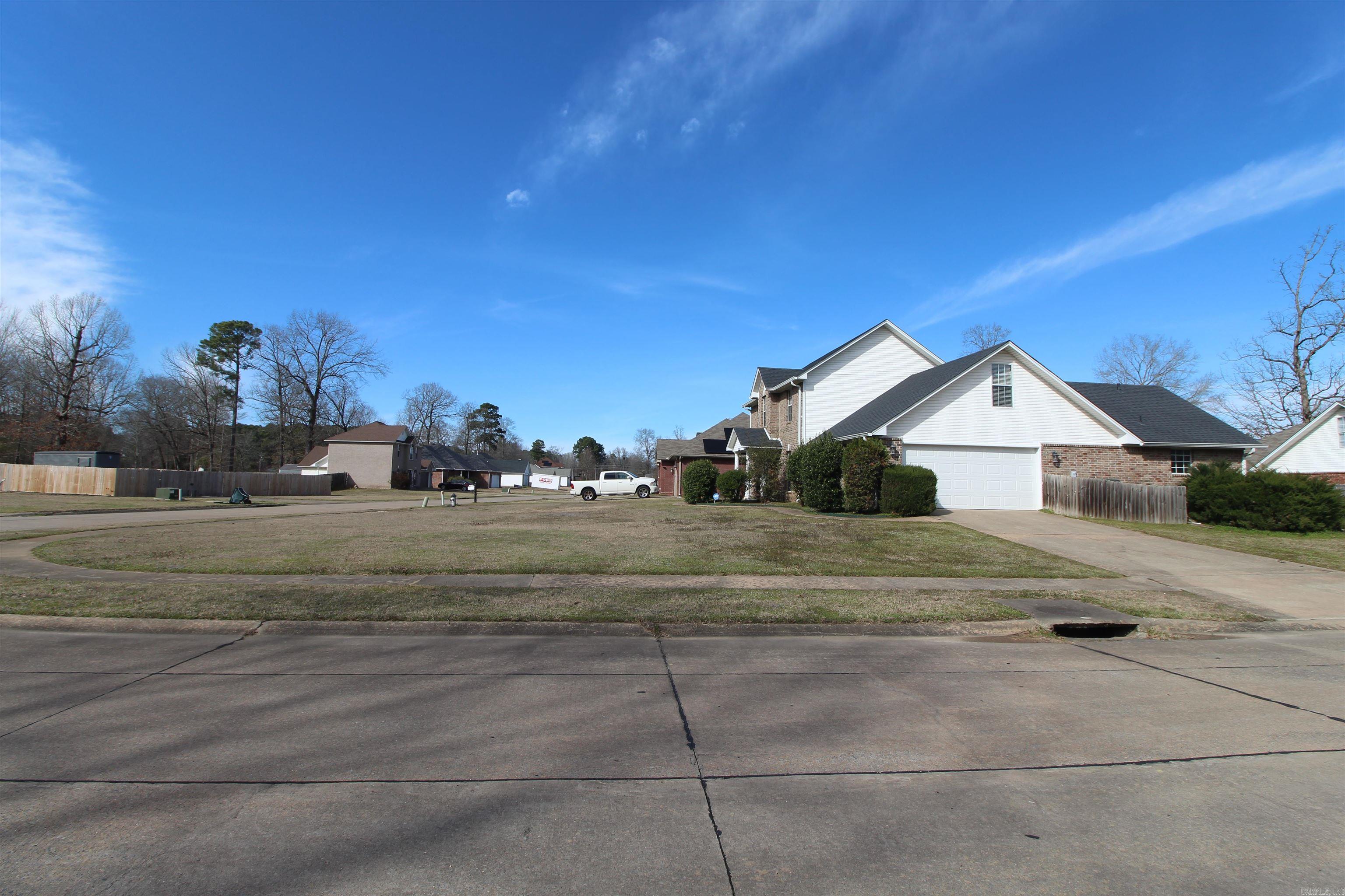 1715  Pleasant Pointe  Bryant, AR