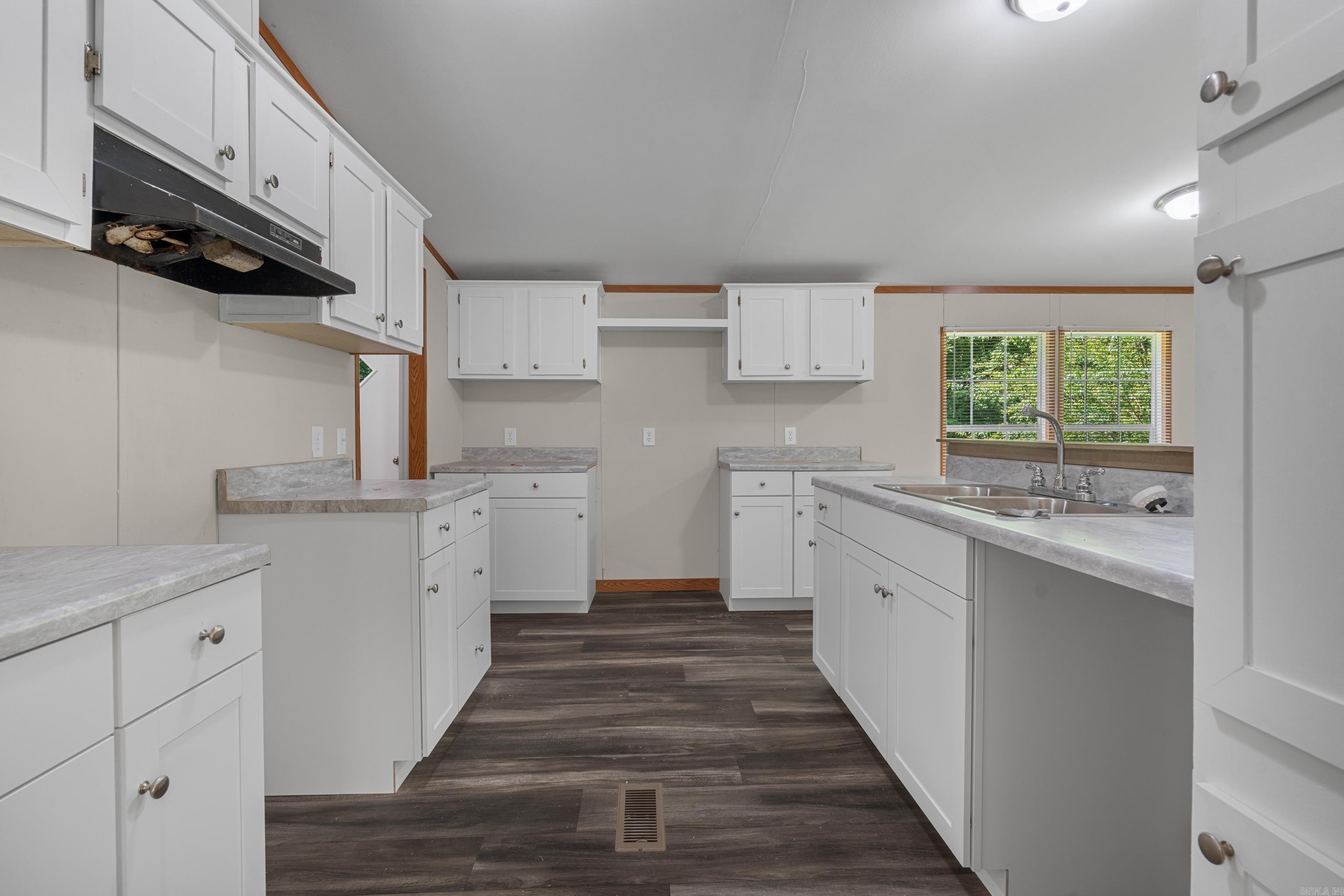 9024  Welborn  Pine Bluff, AR