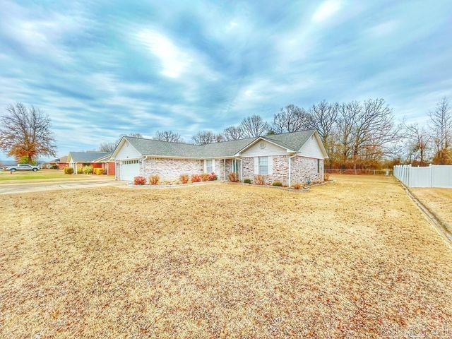 212  Cherokee Ln  Clarksville, AR