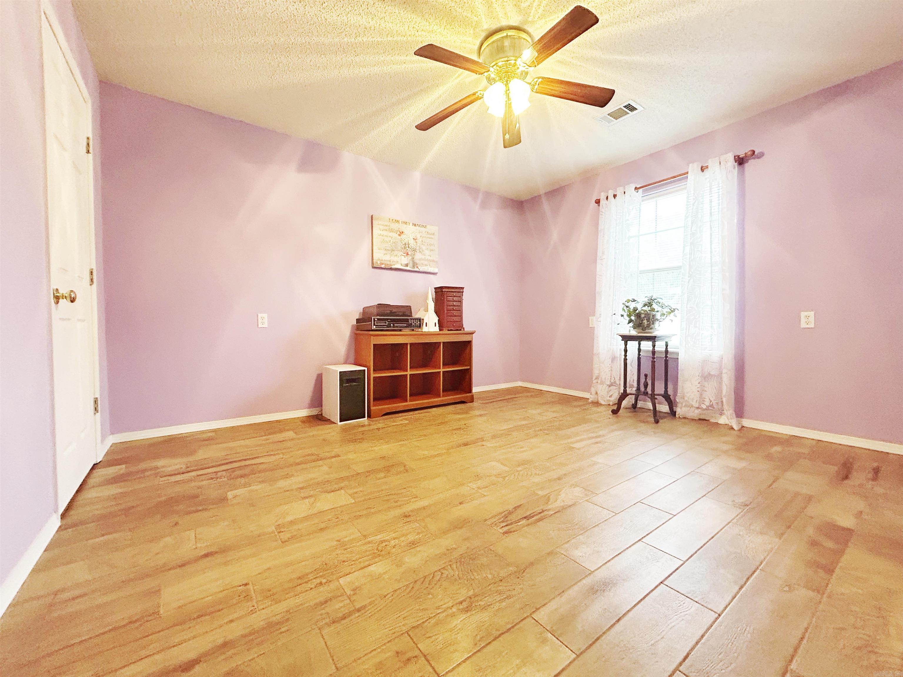 212  Cherokee Ln  Clarksville, AR