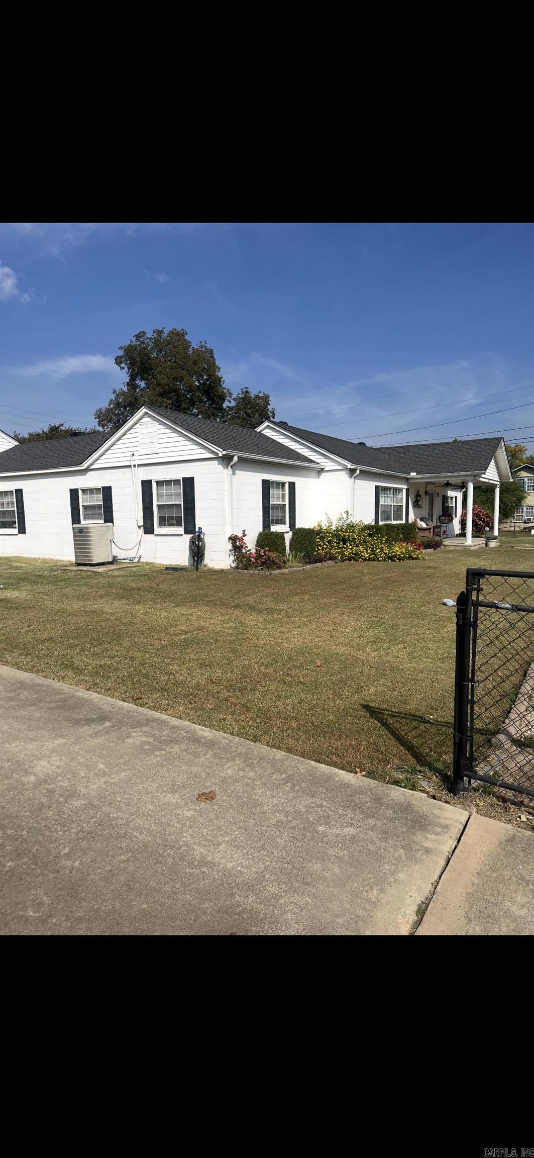 111 NW Front  Bradford, AR