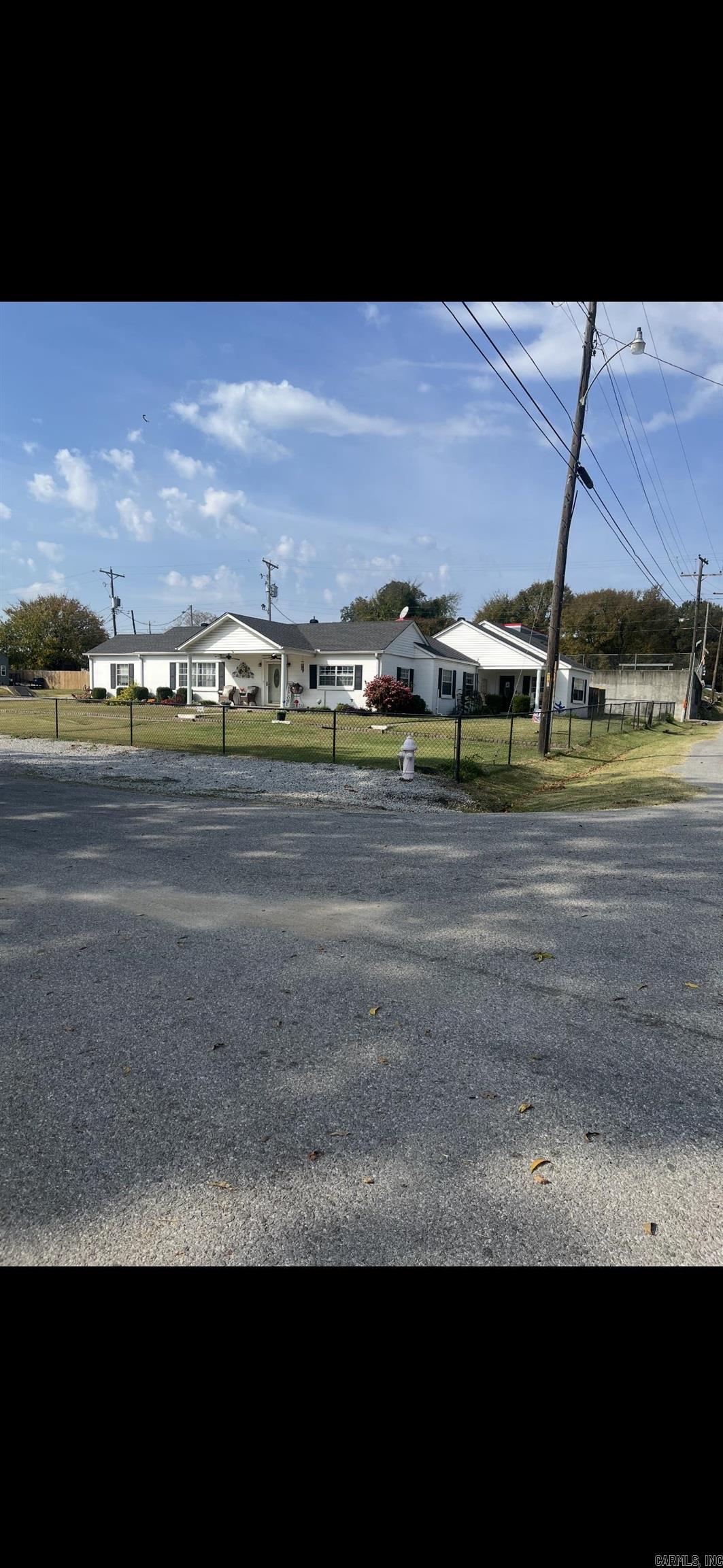111 NW Front  Bradford, AR
