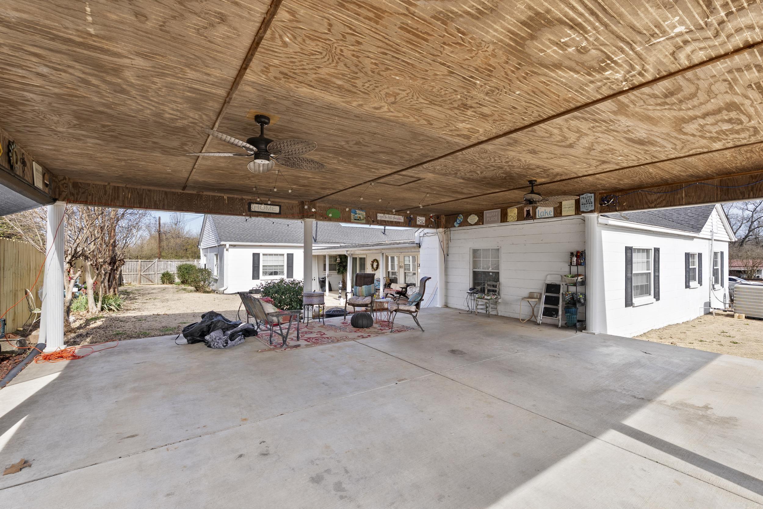 111 NW Front  Bradford, AR