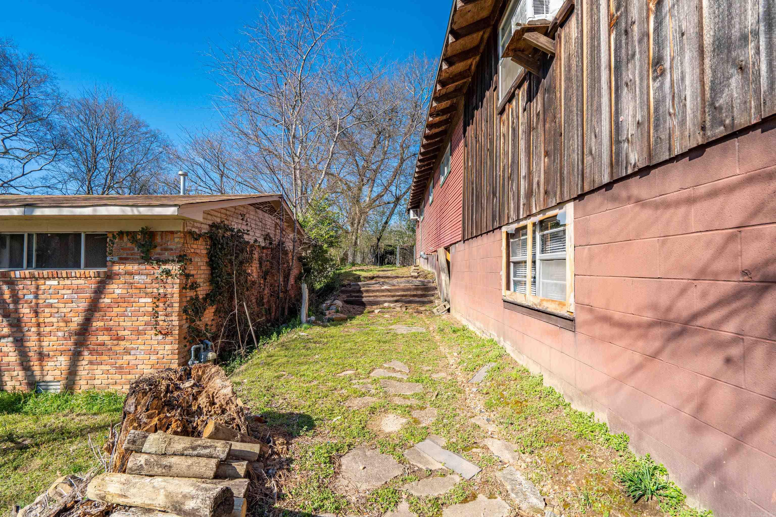 108  Helen  Hot Springs, AR