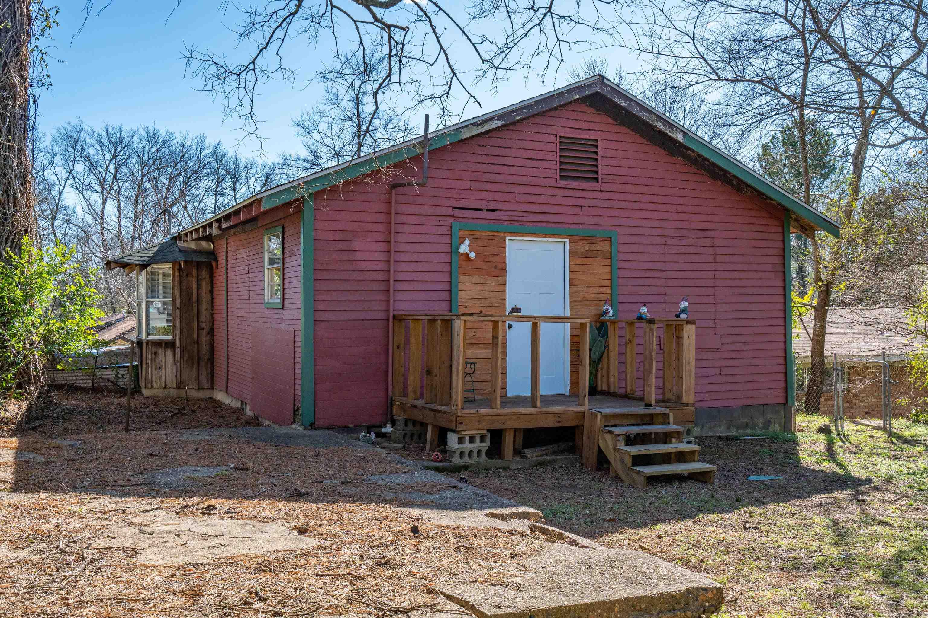 108  Helen  Hot Springs, AR