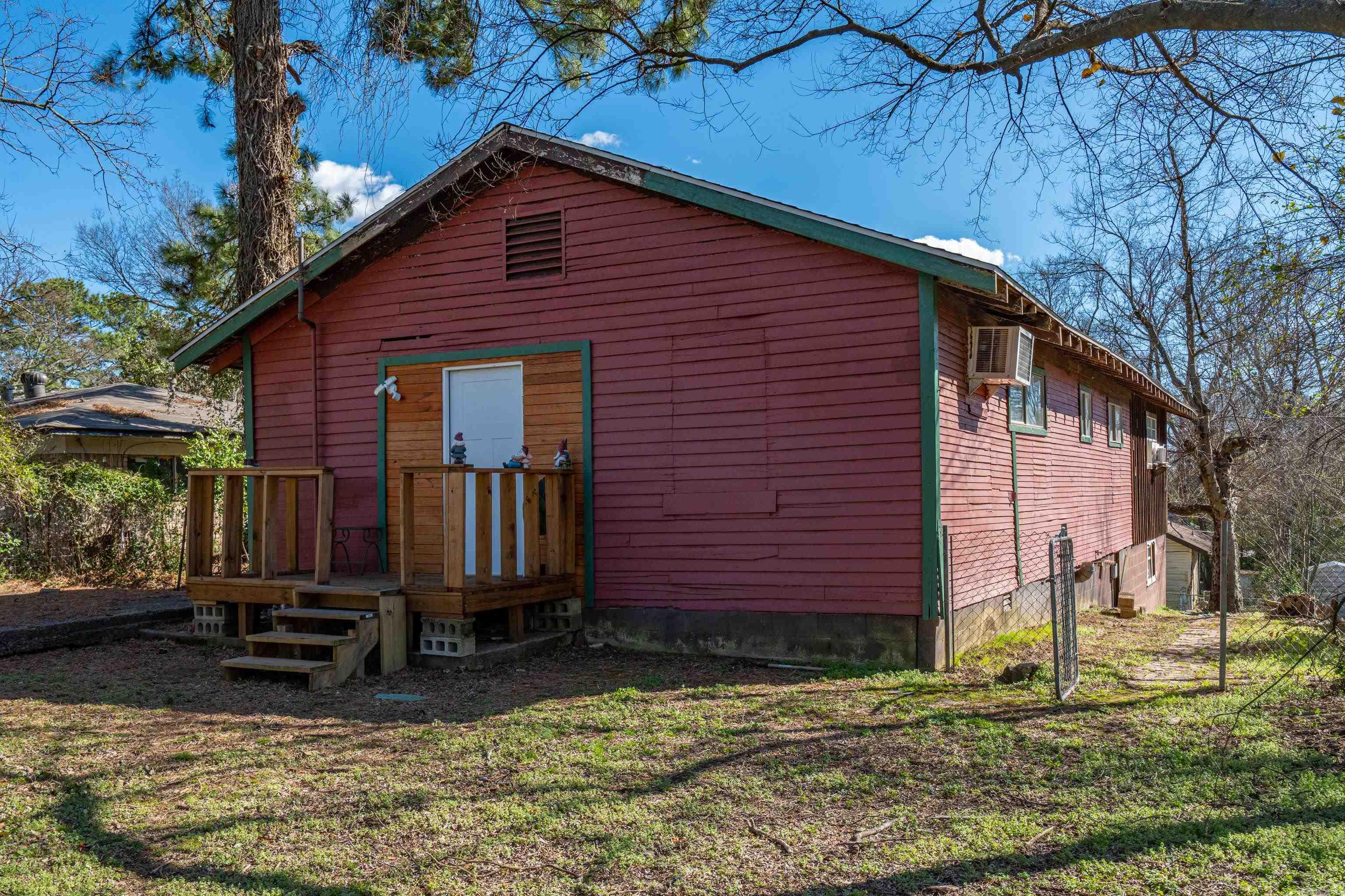 108  Helen  Hot Springs, AR