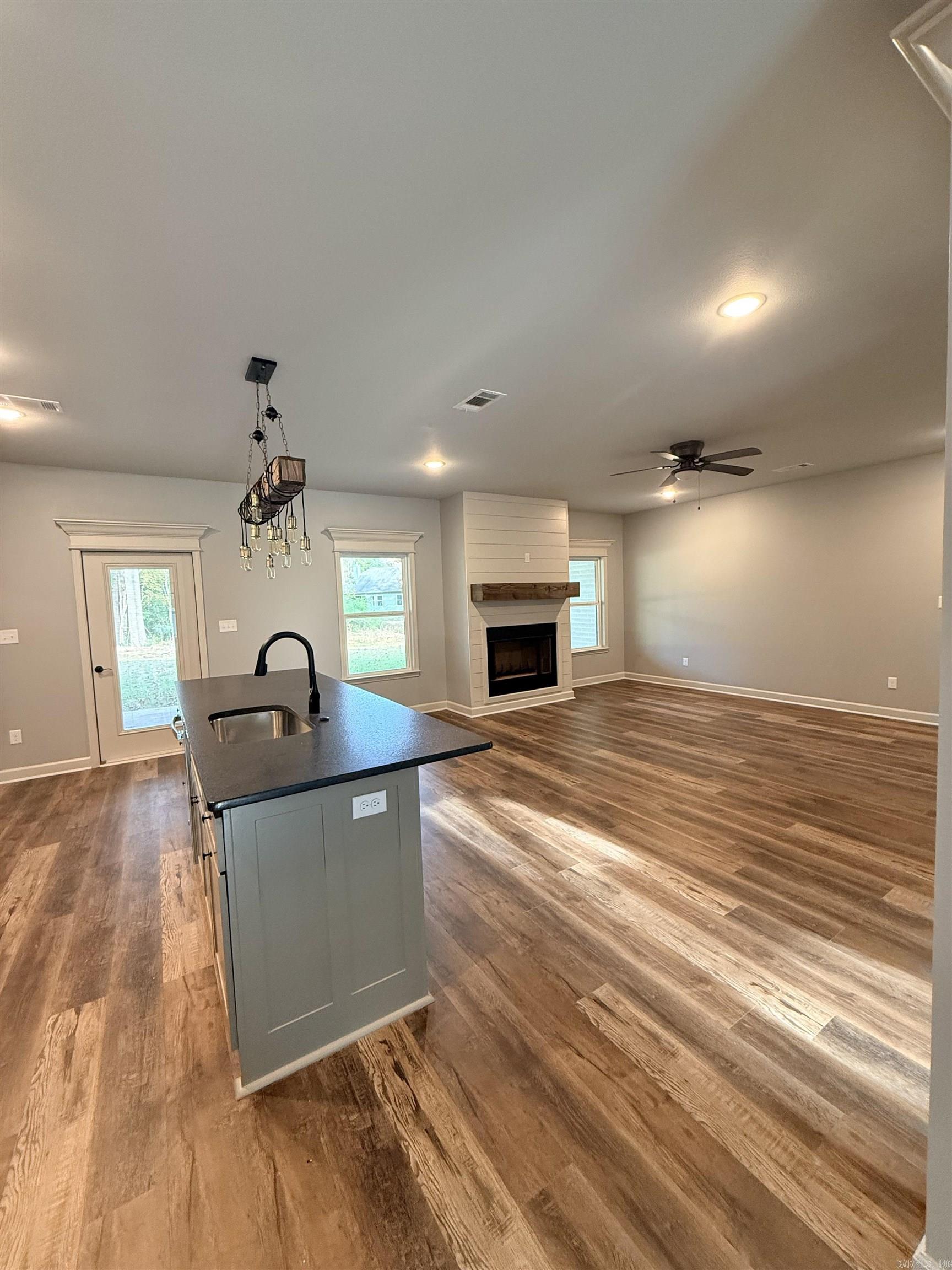 21364 Ashland  Hensley, AR