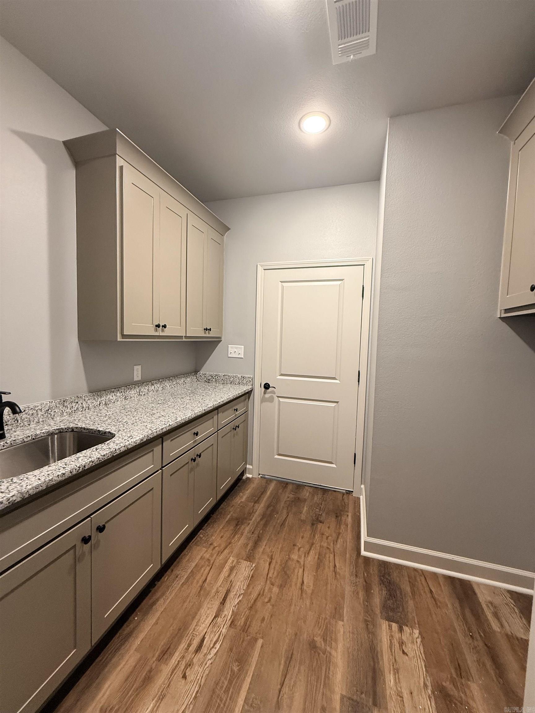 21364 Ashland  Hensley, AR