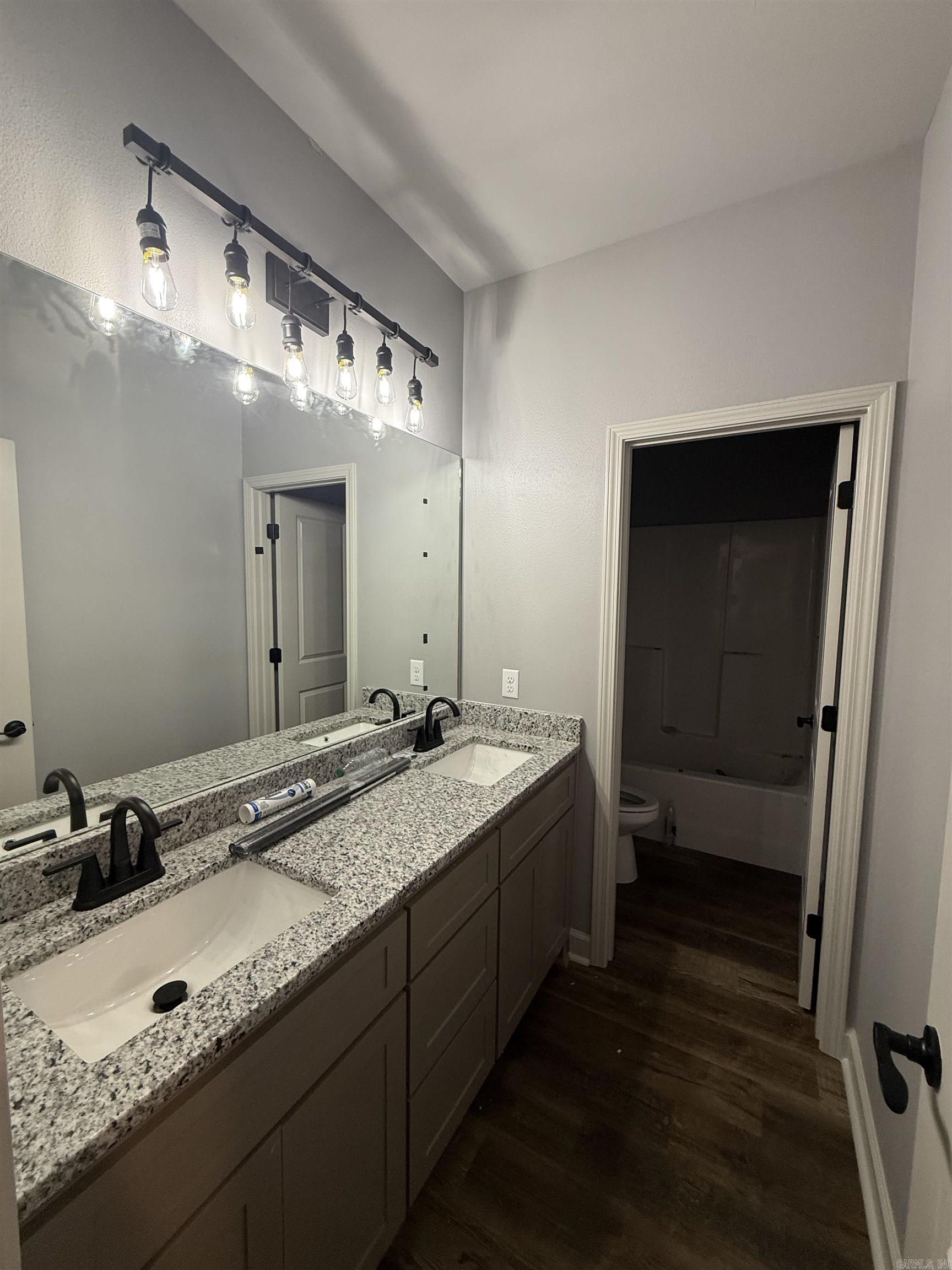 21364 Ashland  Hensley, AR