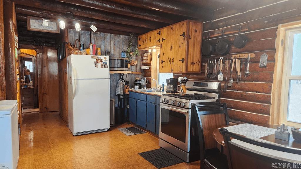 1775  Polk Rd 61  Mena, AR