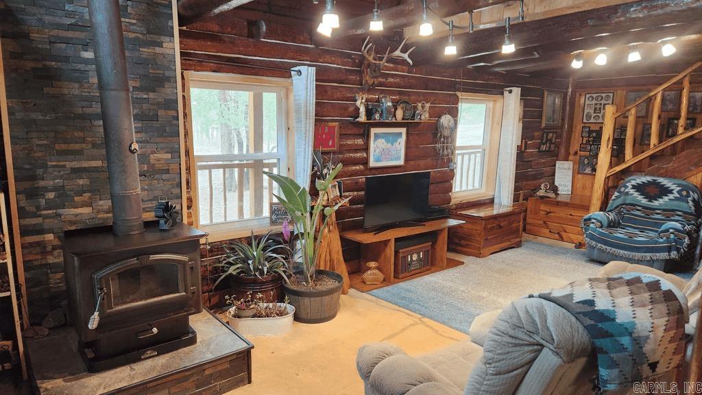 1775  Polk Rd 61  Mena, AR
