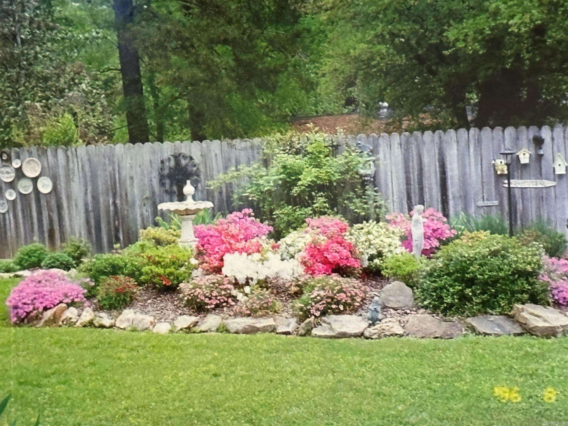 300 E Conway Benton, AR 72015