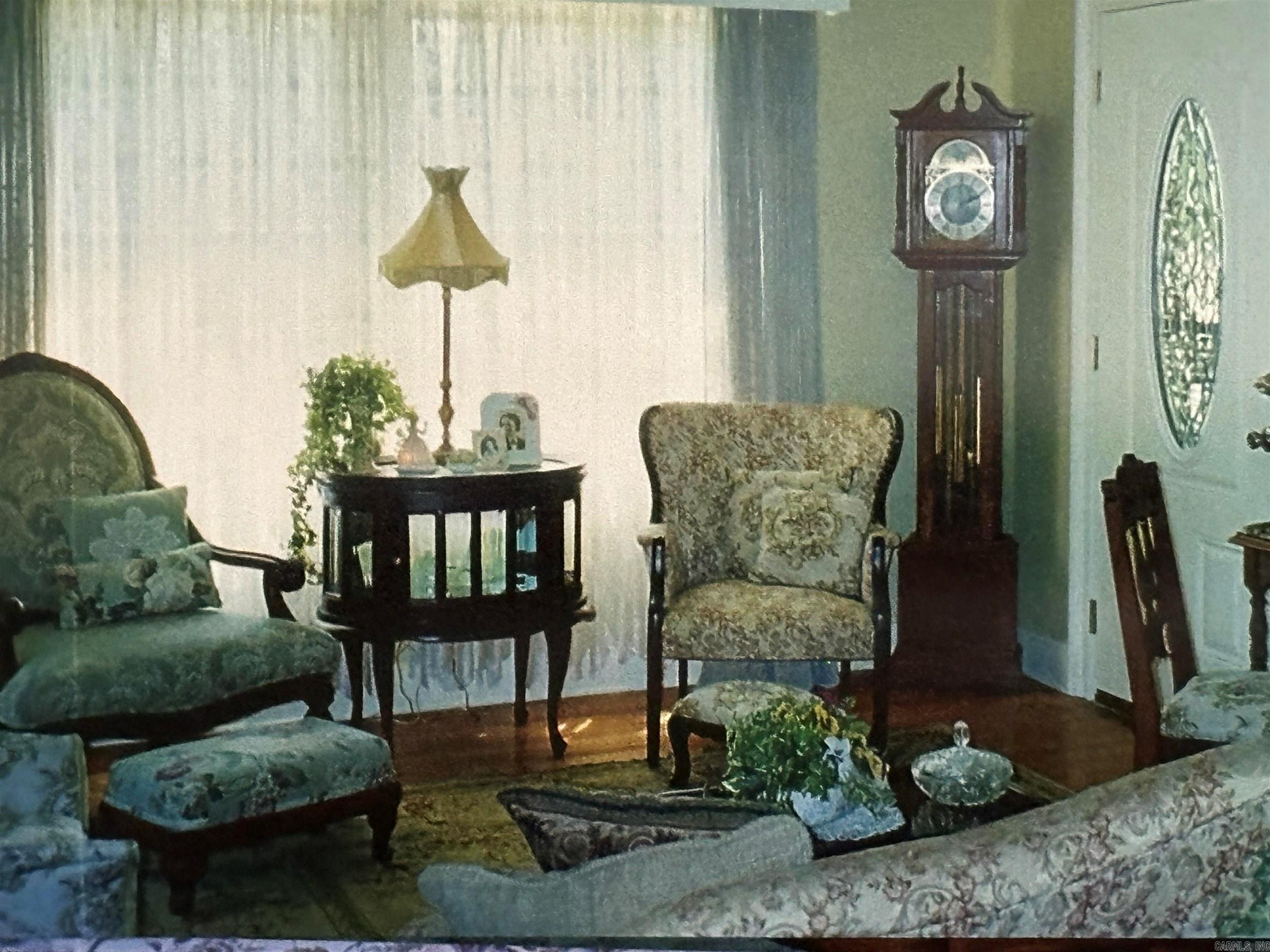 300 E Conway Benton, AR 72015