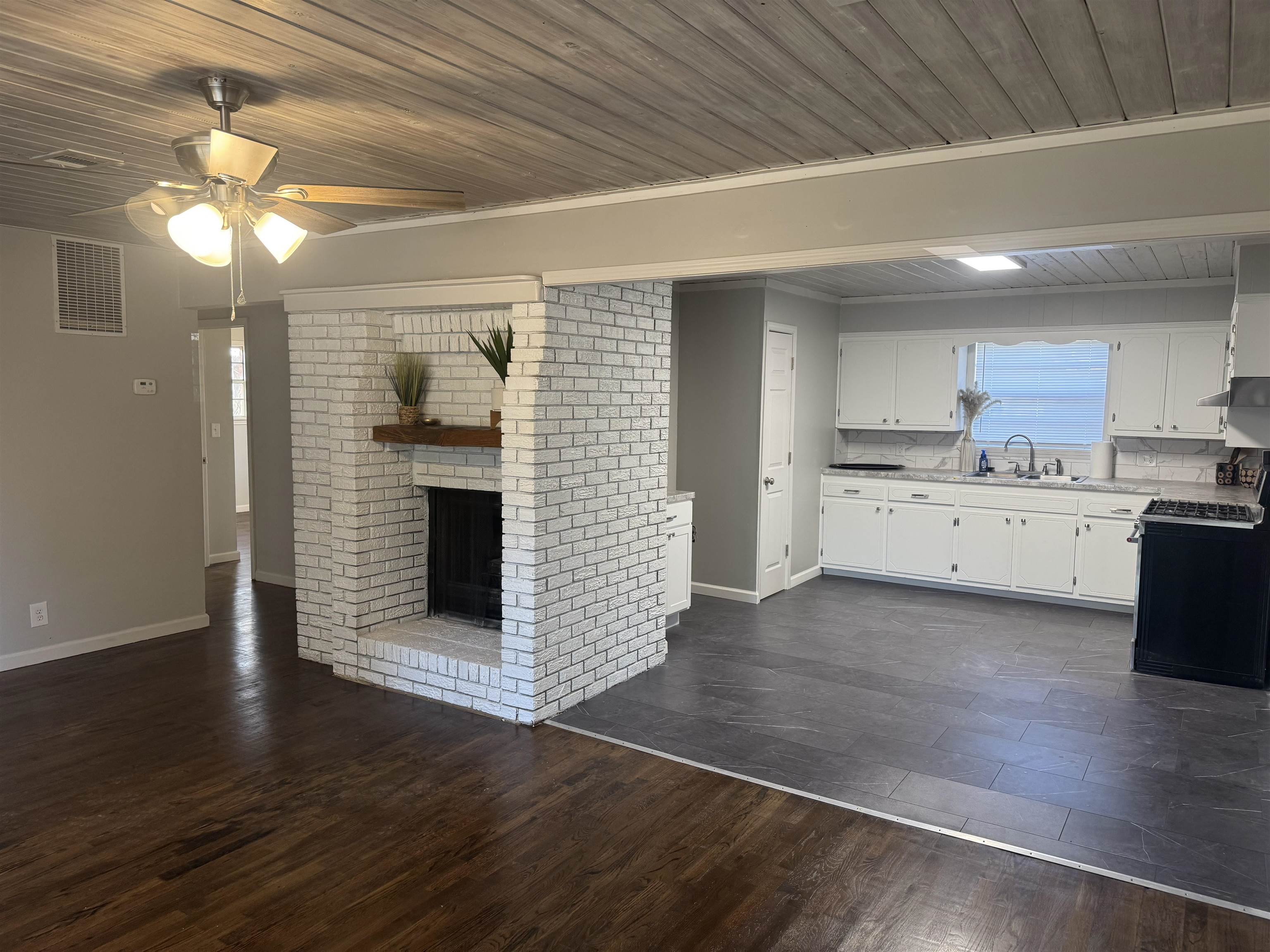 236  Crest Dr  Rector, AR