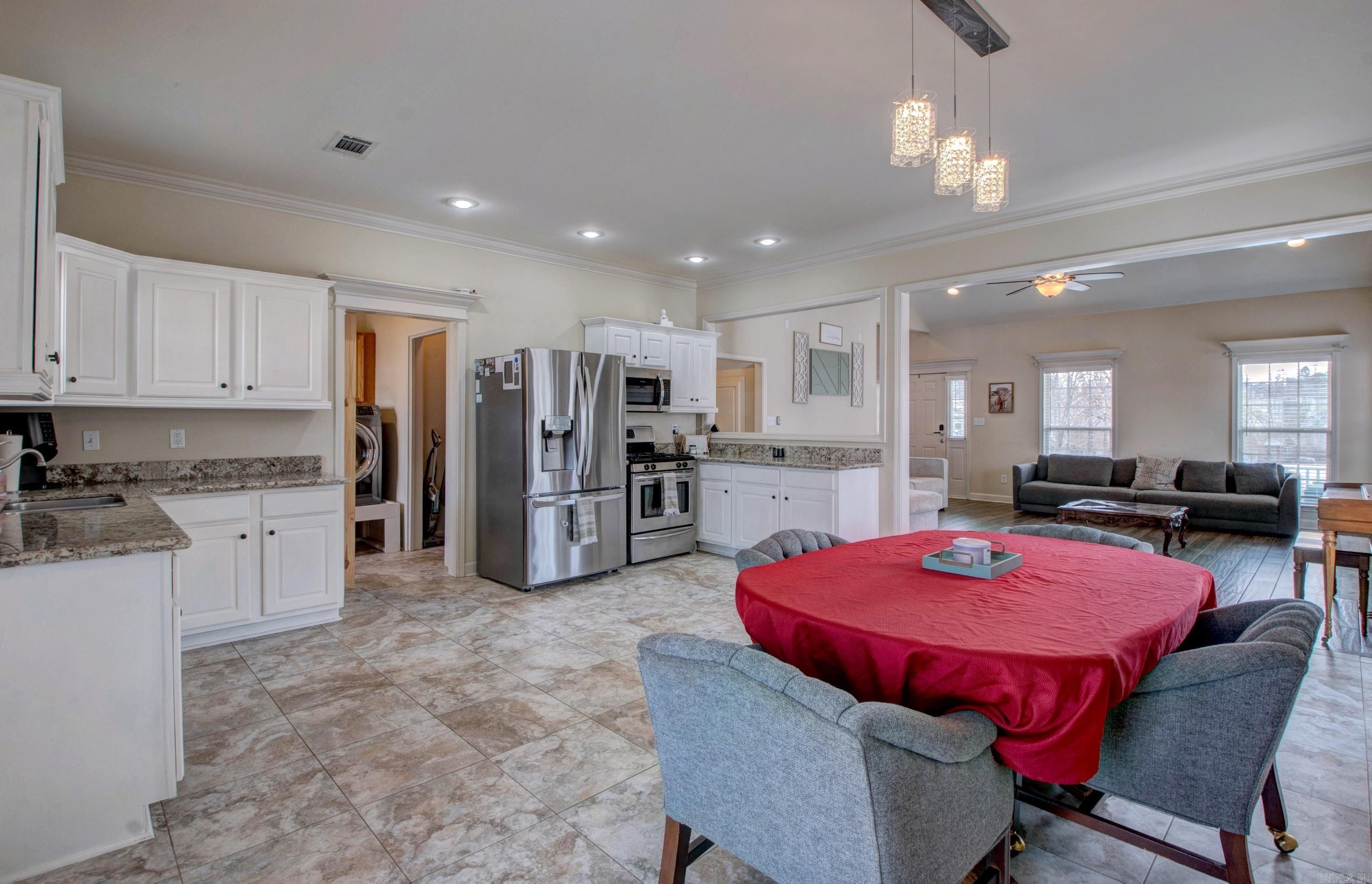 5  Grant Cove  Maumelle, AR