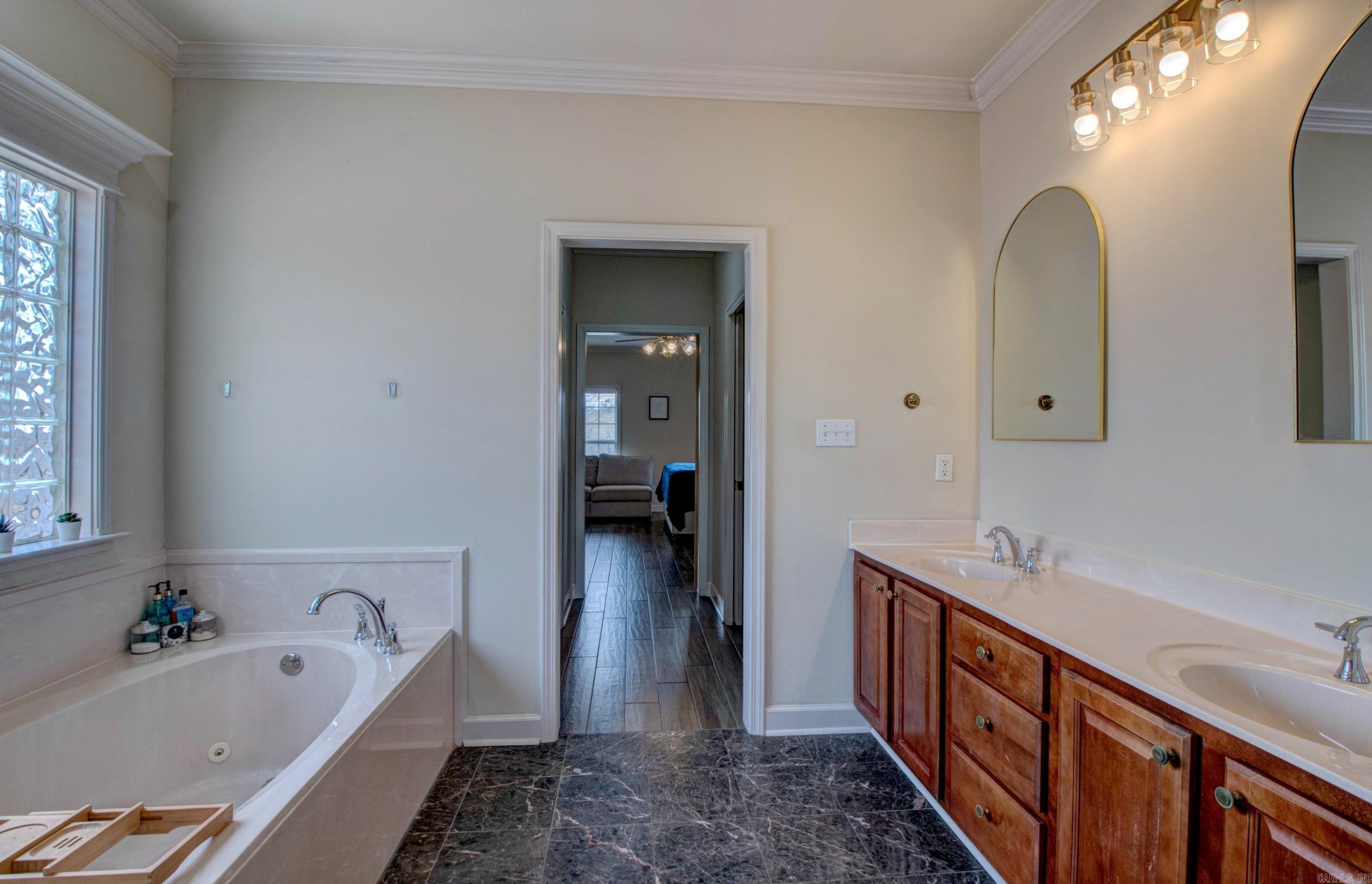 5  Grant Cove  Maumelle, AR