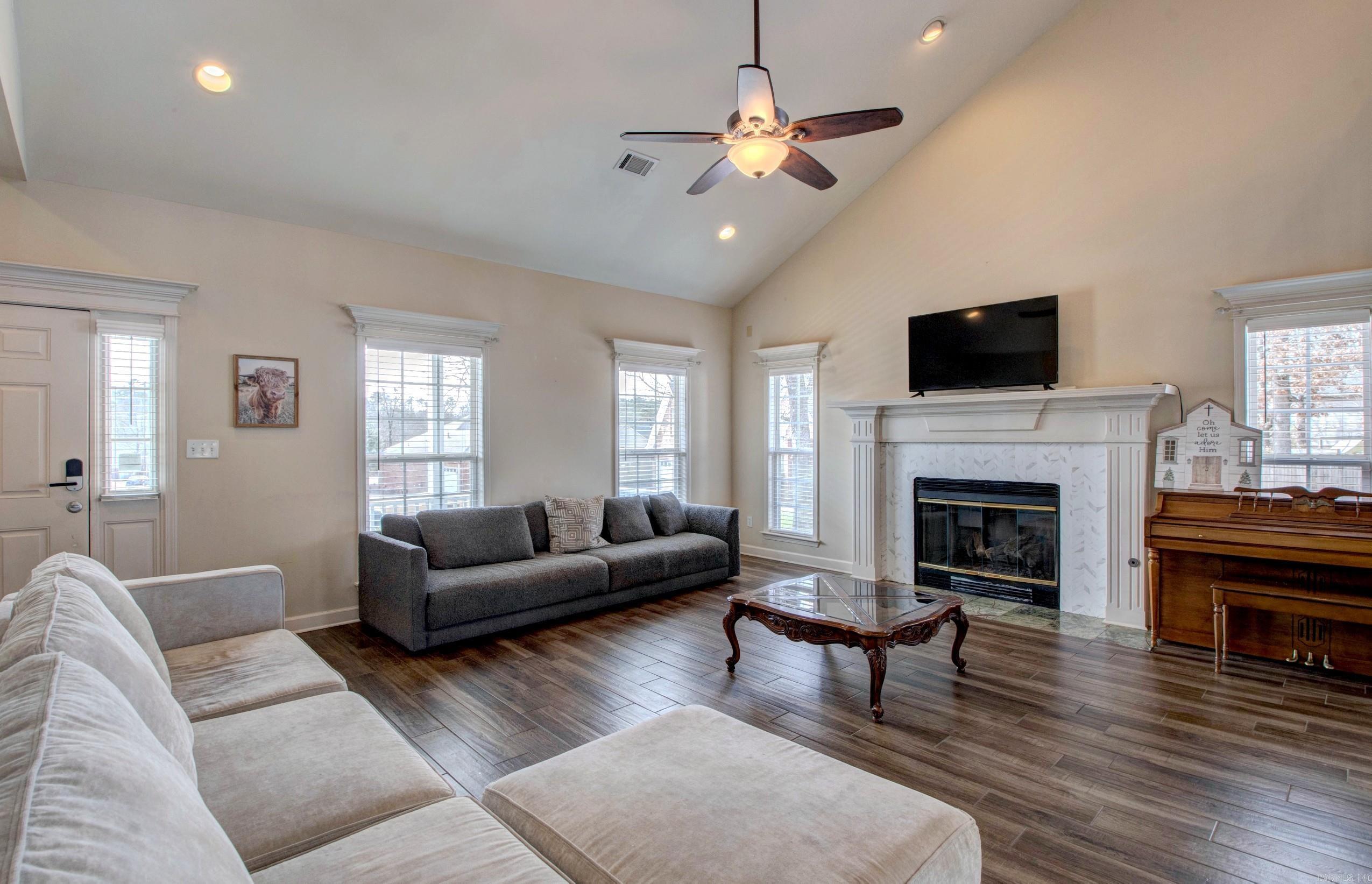 5  Grant Cove  Maumelle, AR