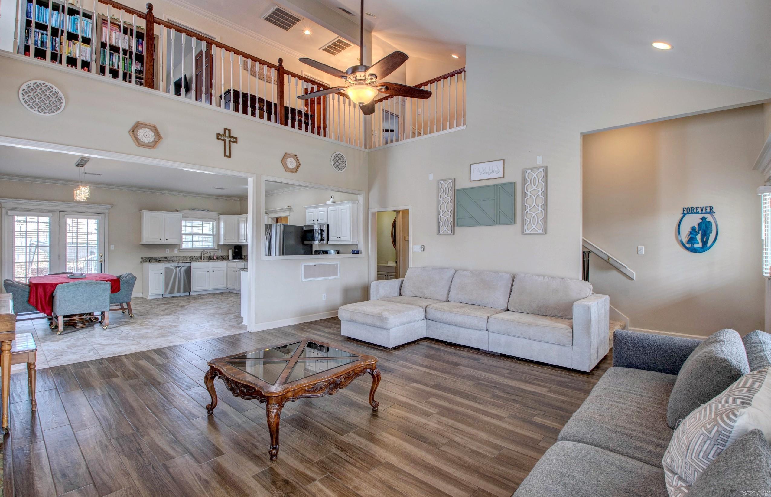 5  Grant Cove  Maumelle, AR