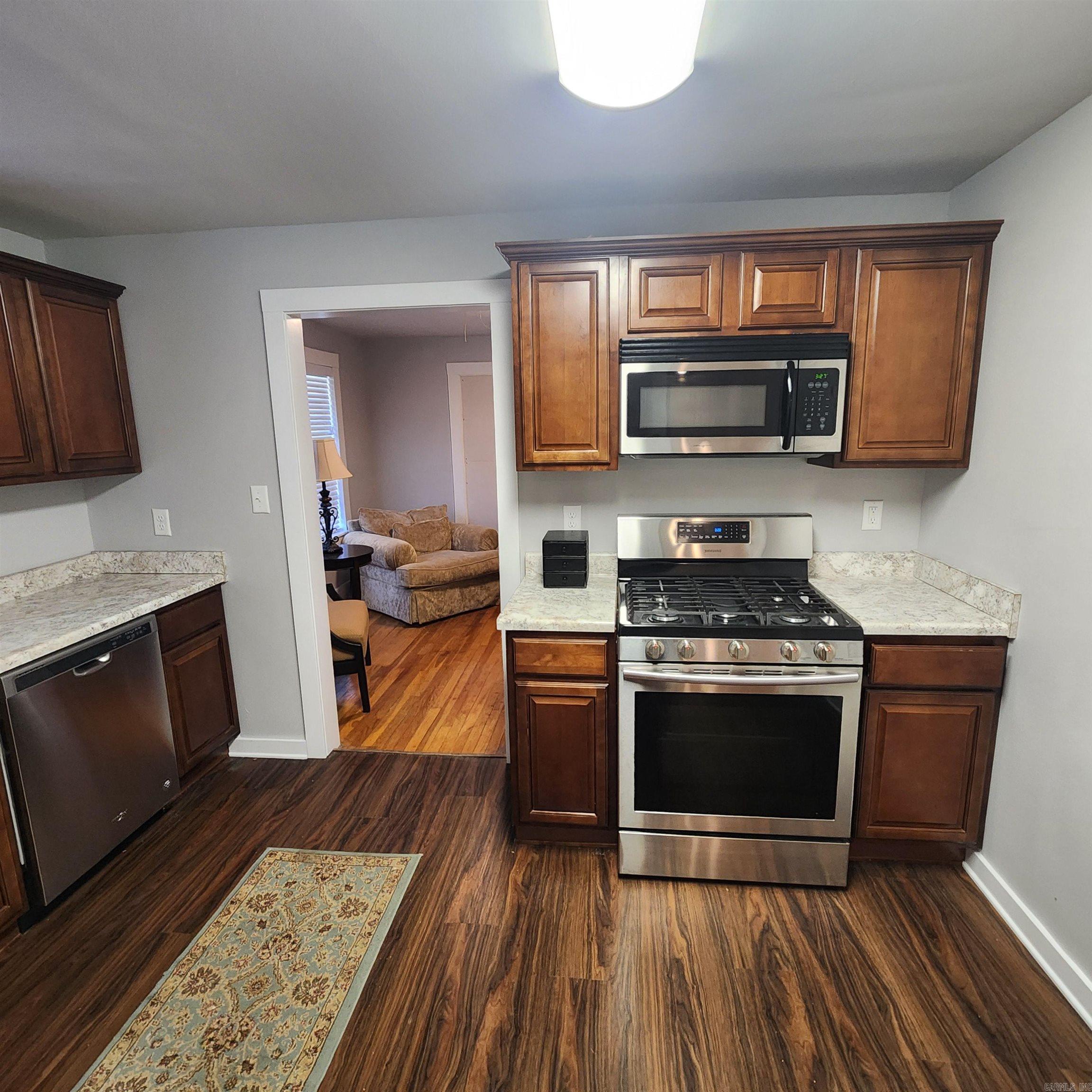 506 W Pleasure  Searcy, AR