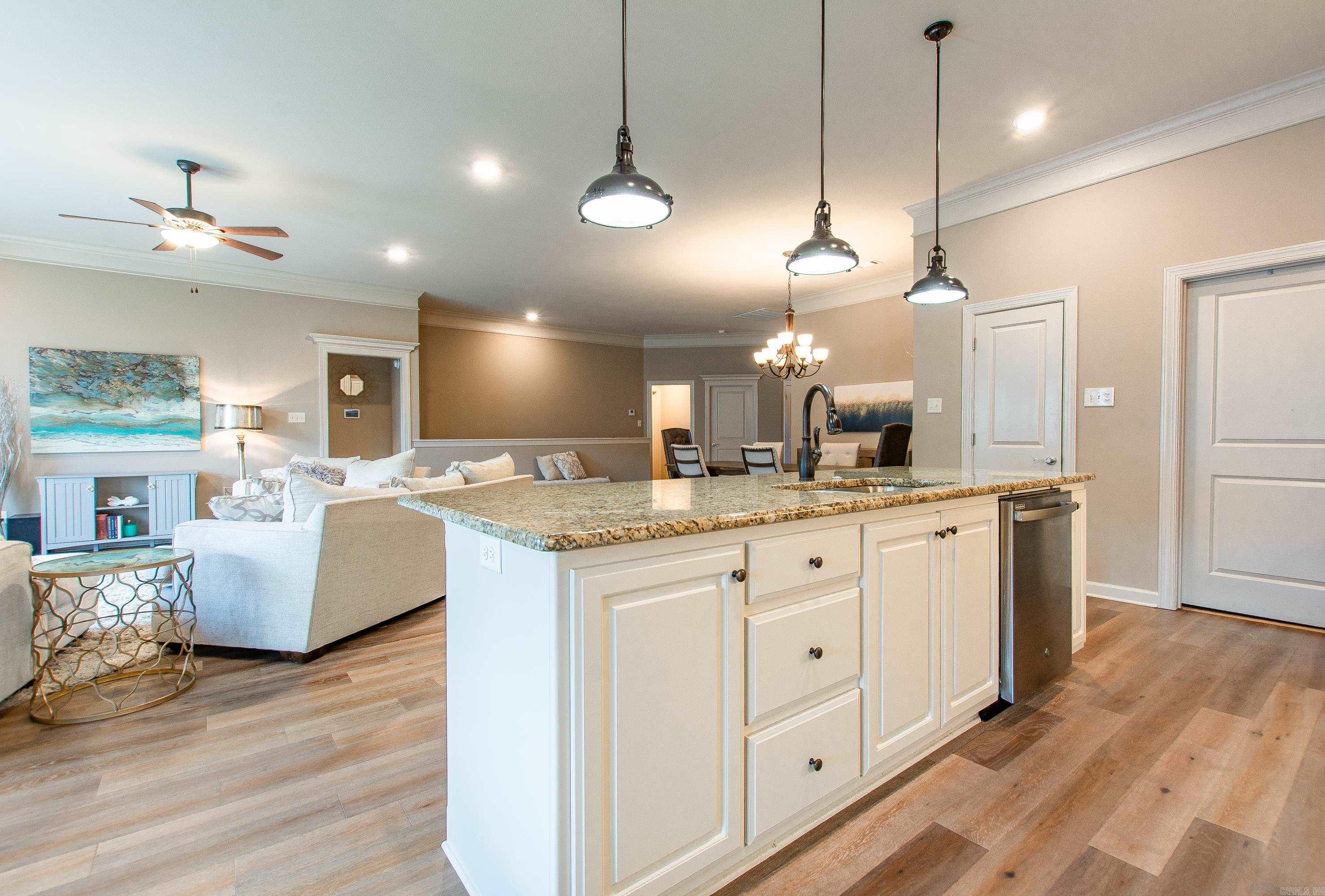 14  Majestic  Maumelle, AR