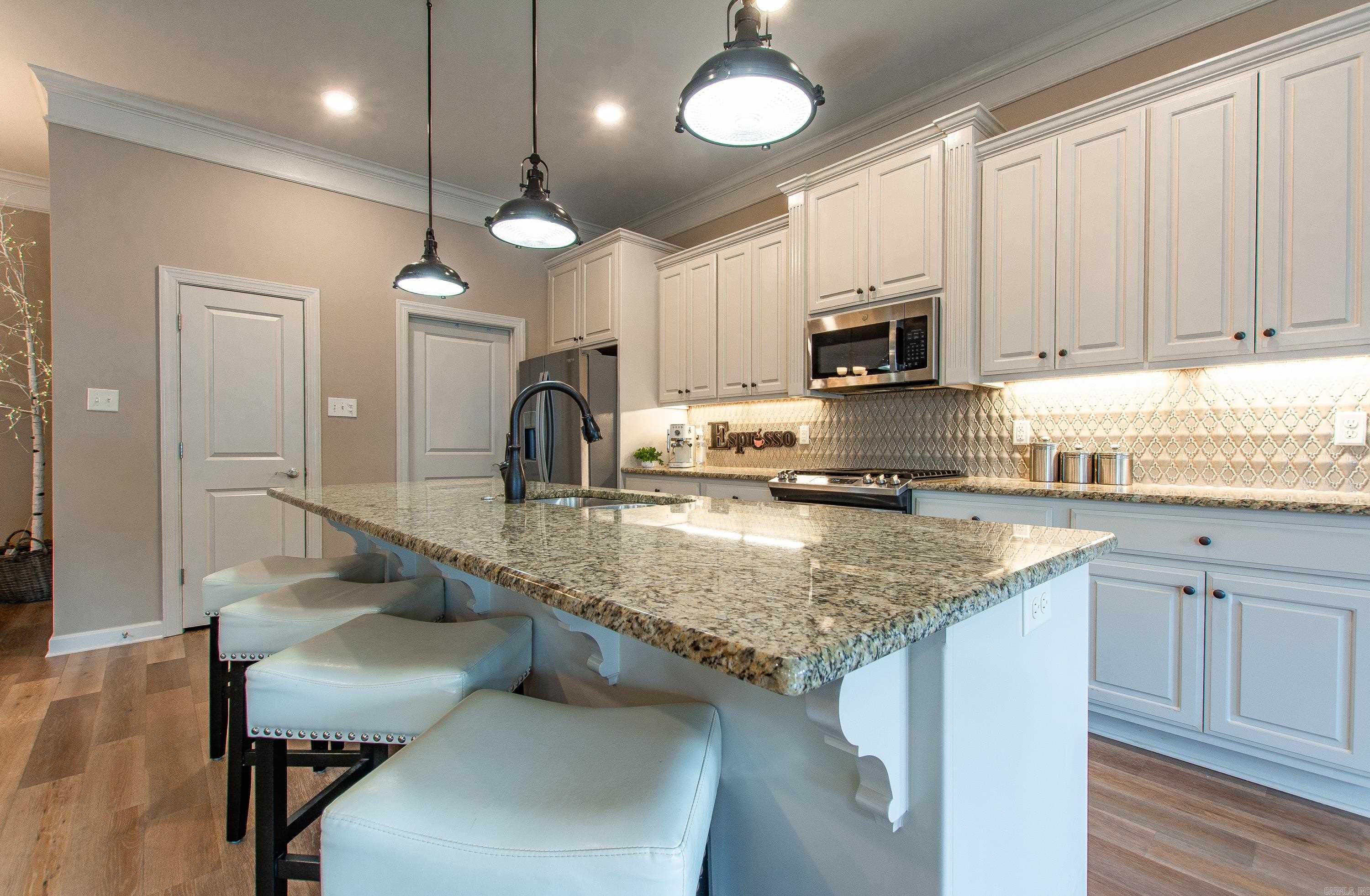 14  Majestic  Maumelle, AR
