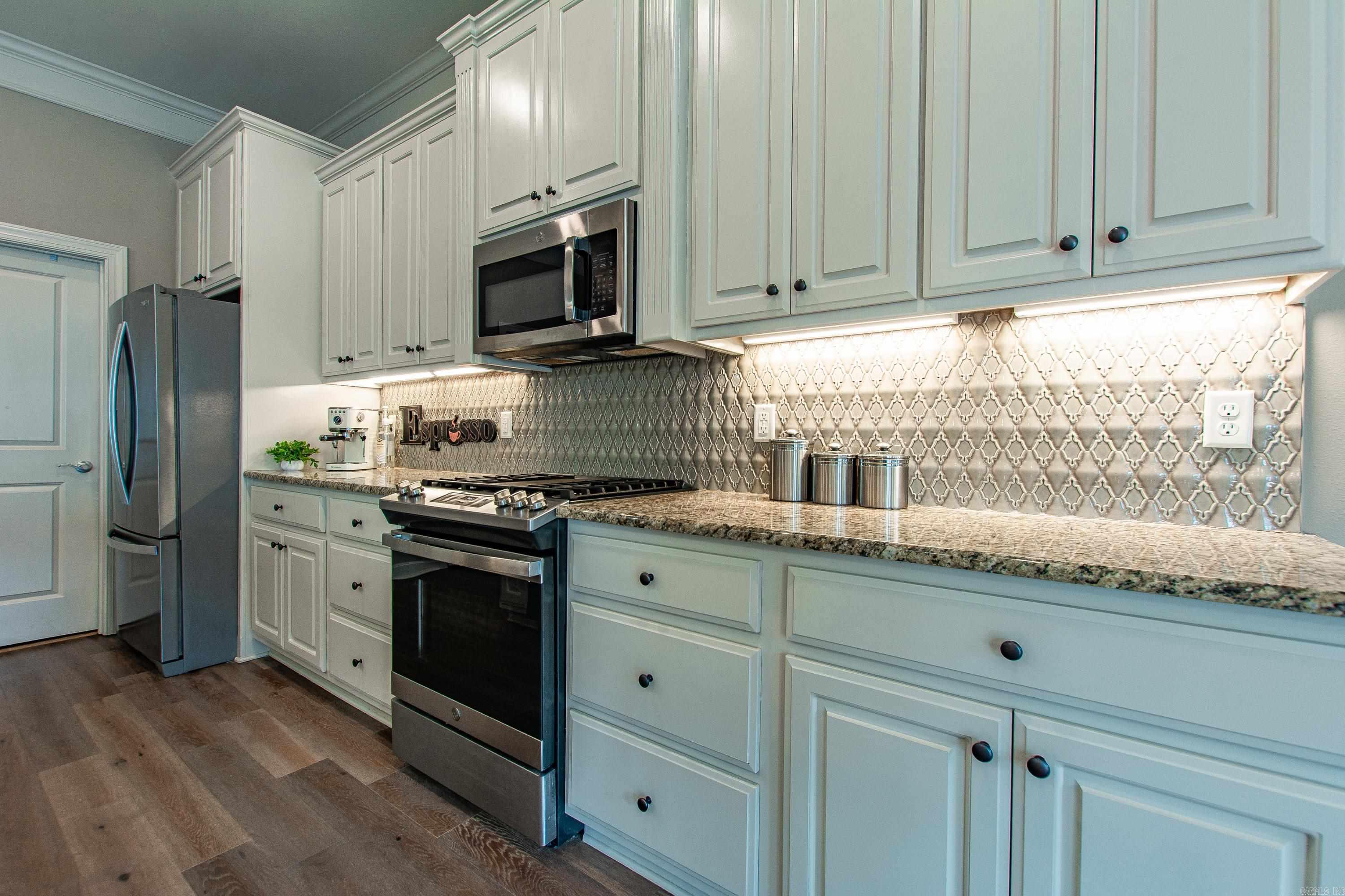 14  Majestic  Maumelle, AR