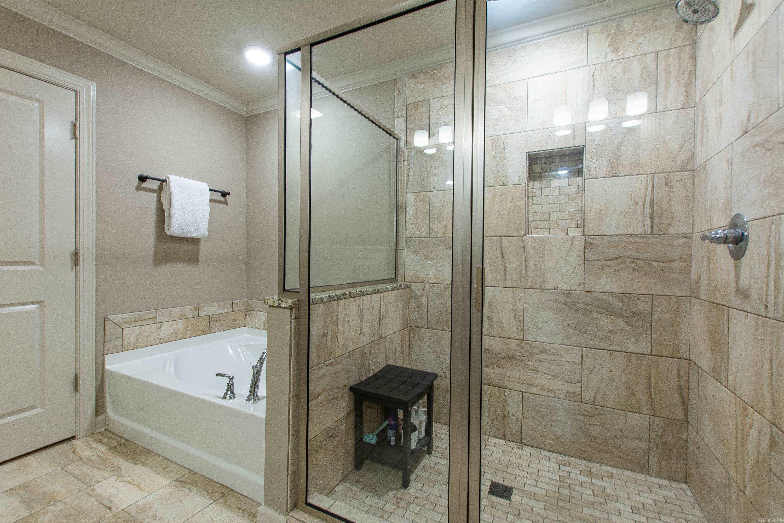 14  Majestic  Maumelle, AR
