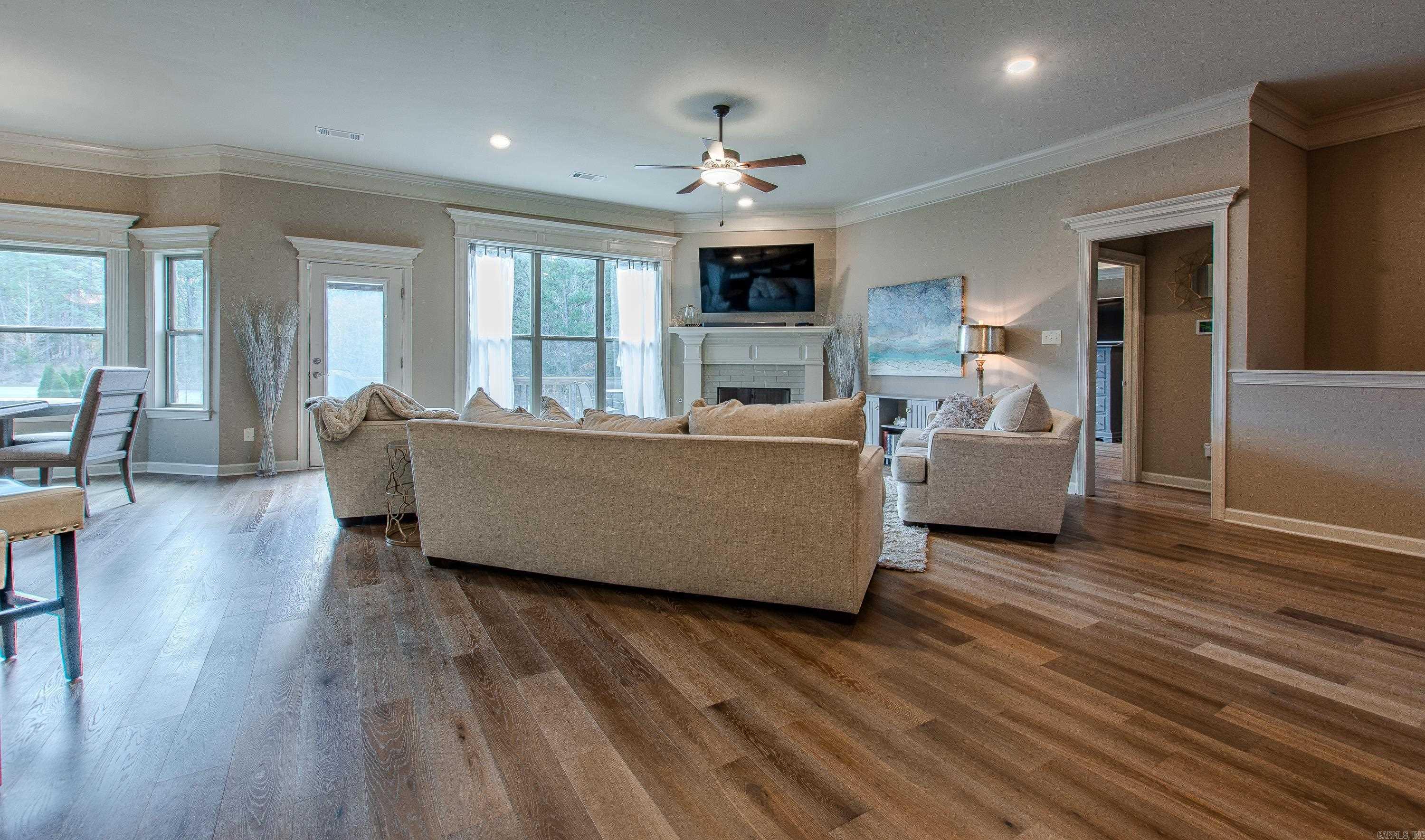 14  Majestic  Maumelle, AR