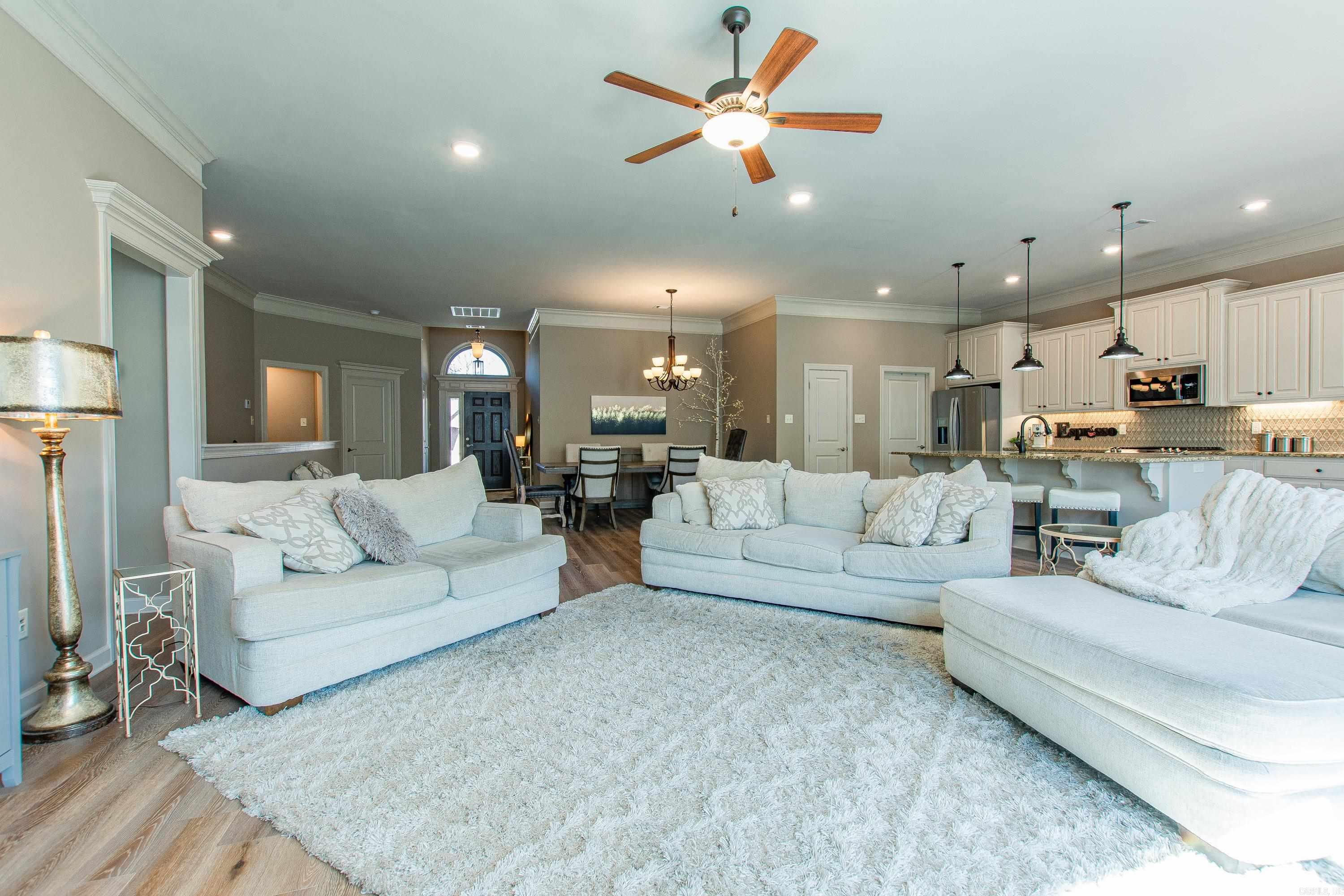 14  Majestic  Maumelle, AR