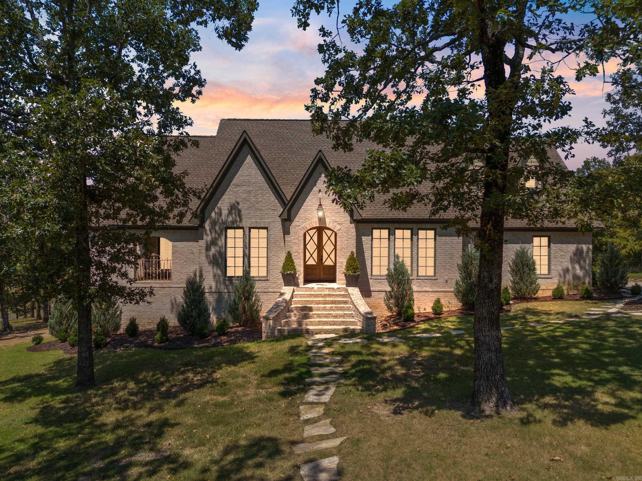 18  Sky Dr  Greenbrier, AR