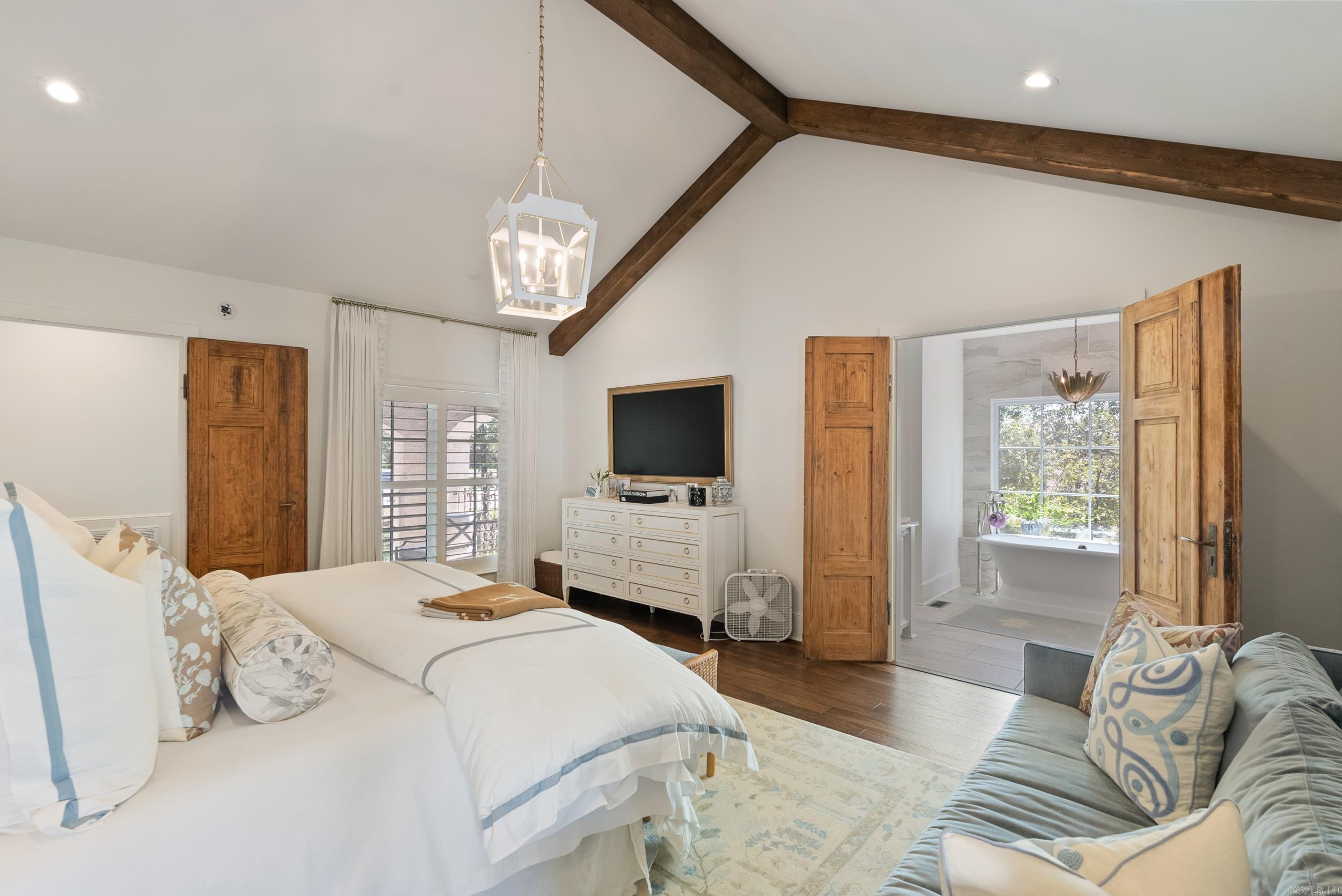 18  Sky Dr  Greenbrier, AR